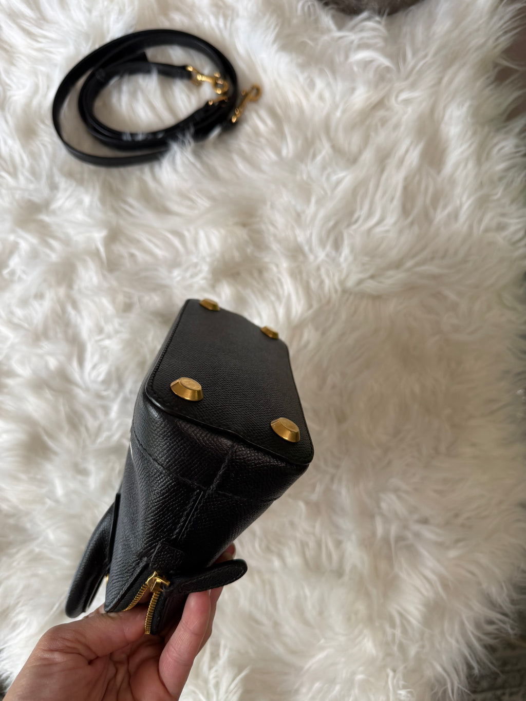 BALENCIAGA SIGNATURE GRAINED VILLE TOP HANDLE