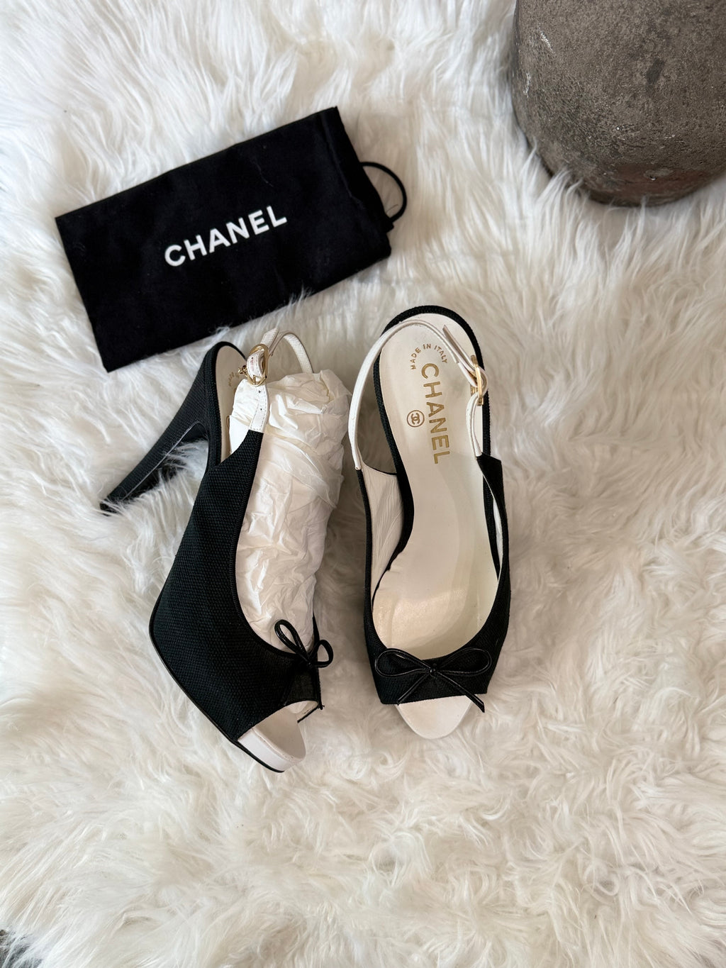 CHANEL INTERLOCKING CC LOGO SLINGBACK PUMP WITH GOLD CC CHARM ON THE BUCKLE