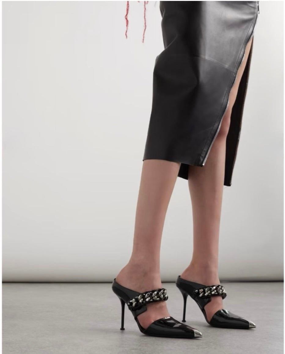 ALEXANDER MCQUEEN CHAIN pointed toe Slip On Sandals