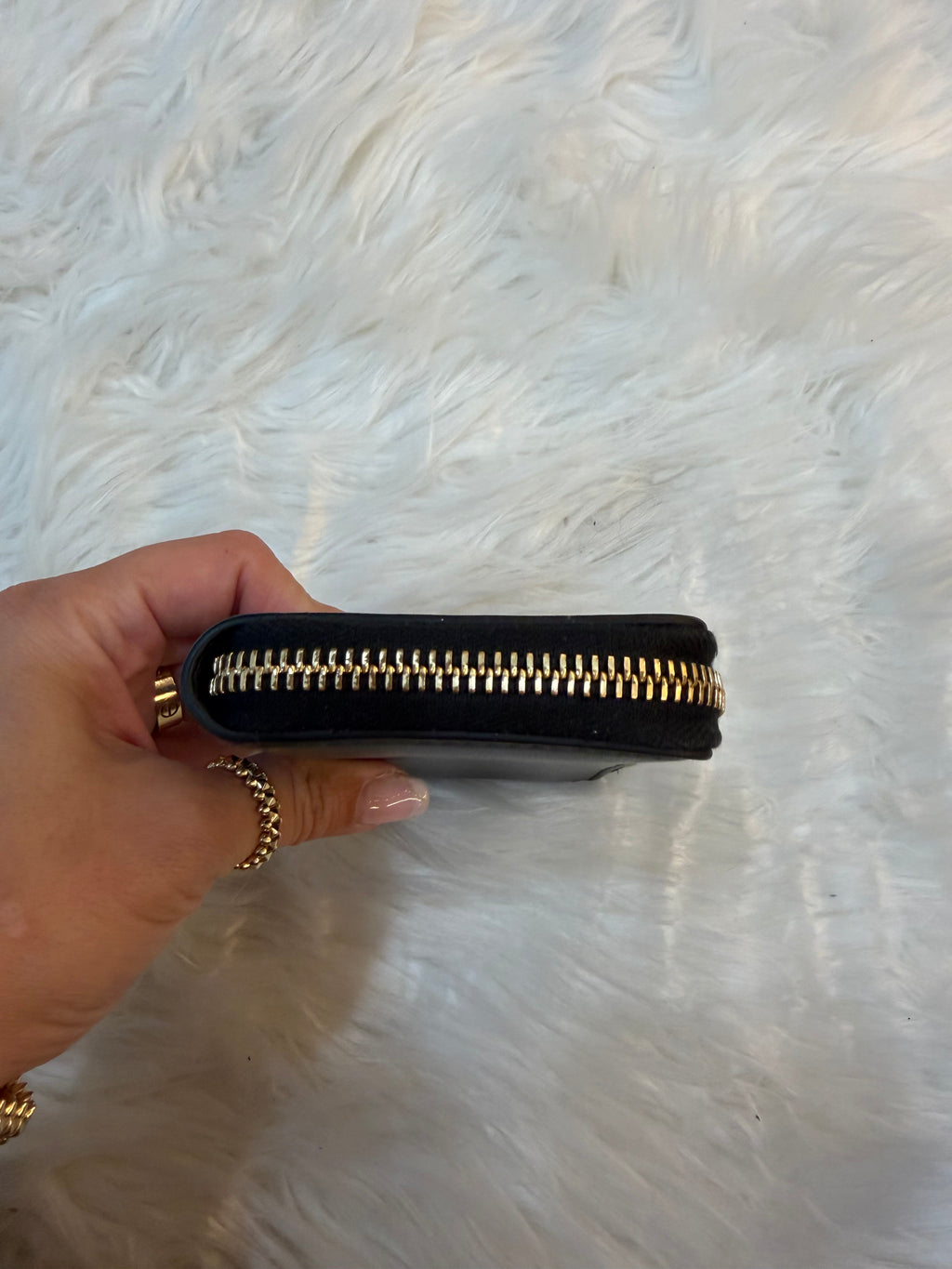 GUCCI LOGO LEATHER ZIP AROUND CARD HOLDER