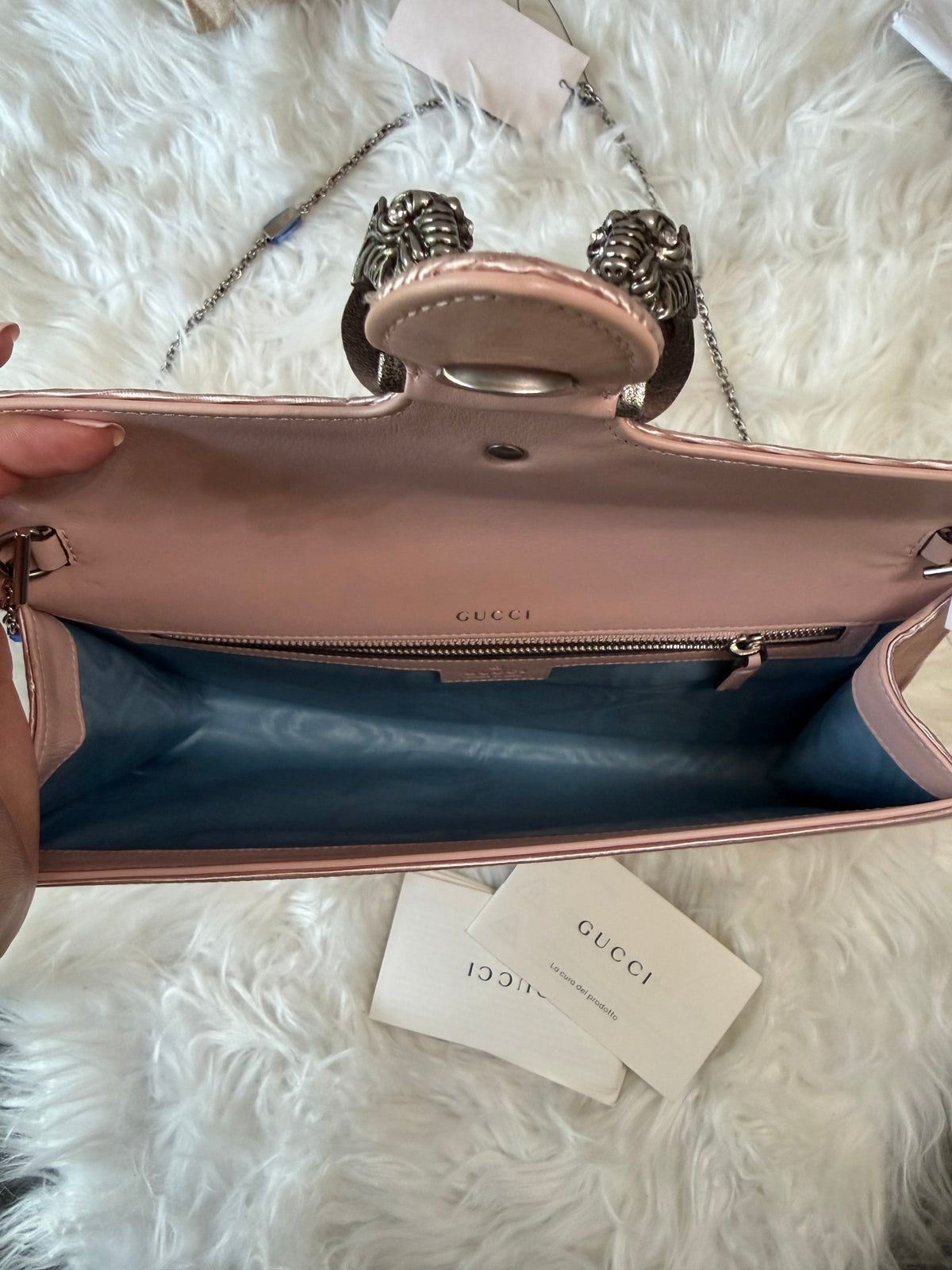 GUCCI DIONYSUS SILK SATIN CLUTCH WITH CRYSTAL TIGER HEAD