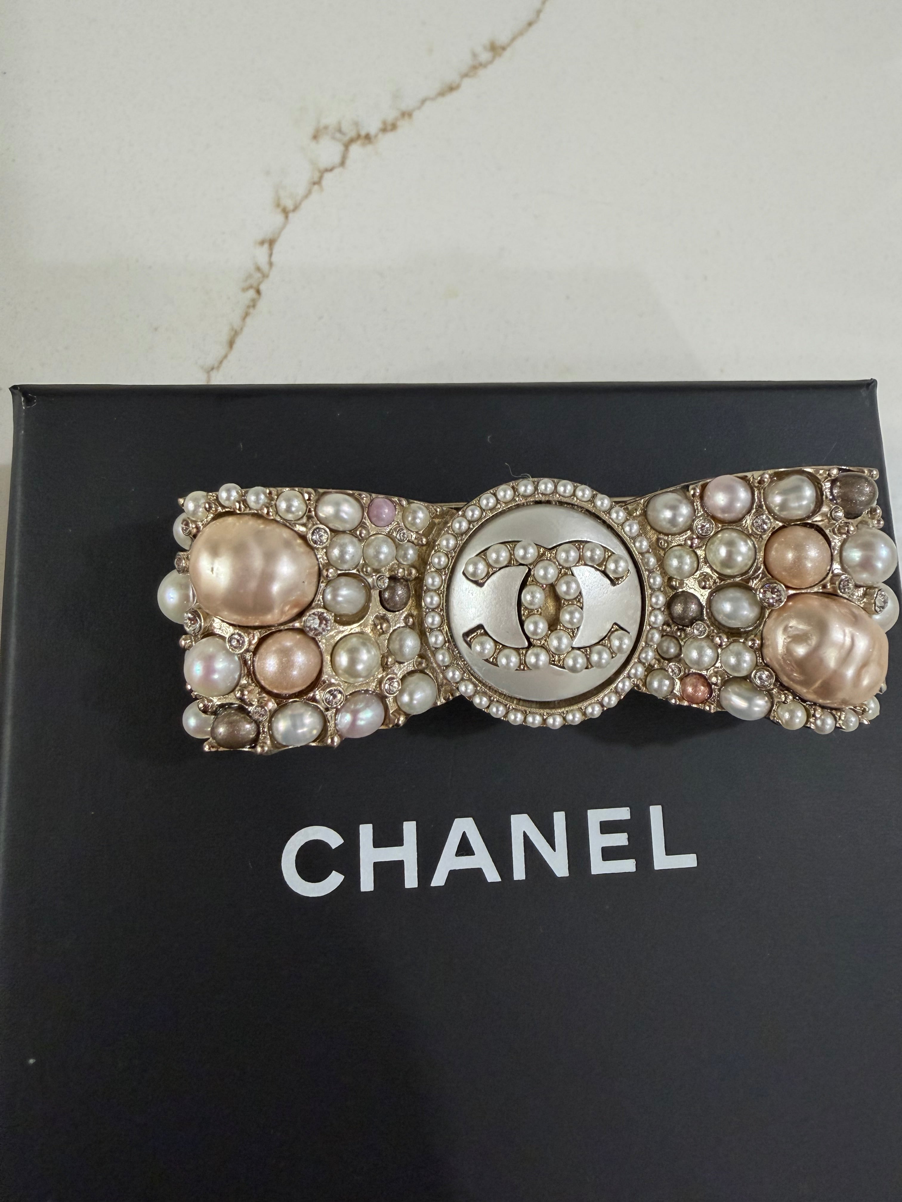 CHANEL BOW PEARL AND CHRYSTAL BROOCH
