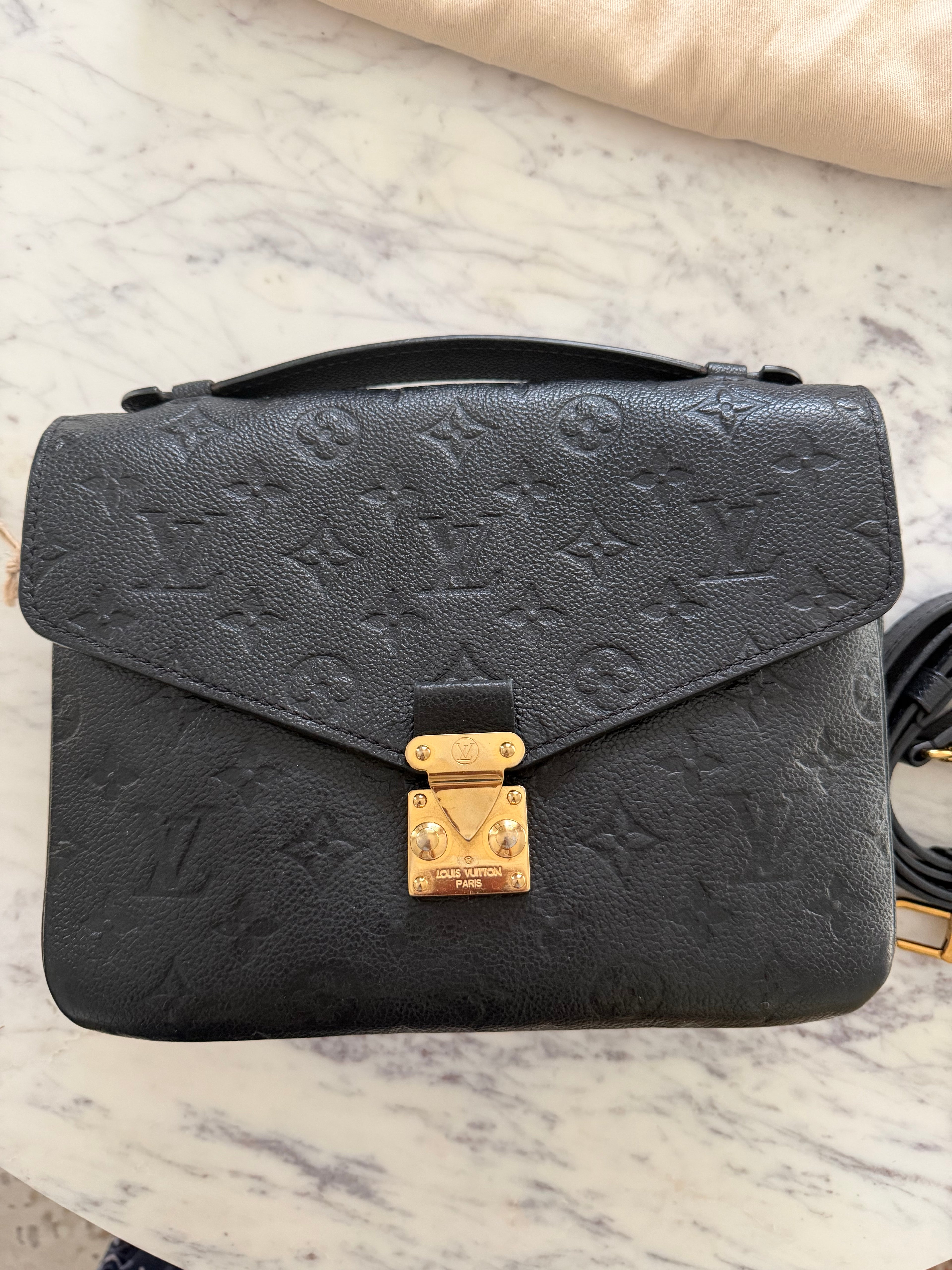 Louis Vuitton Pochette Metis Empreinte bag