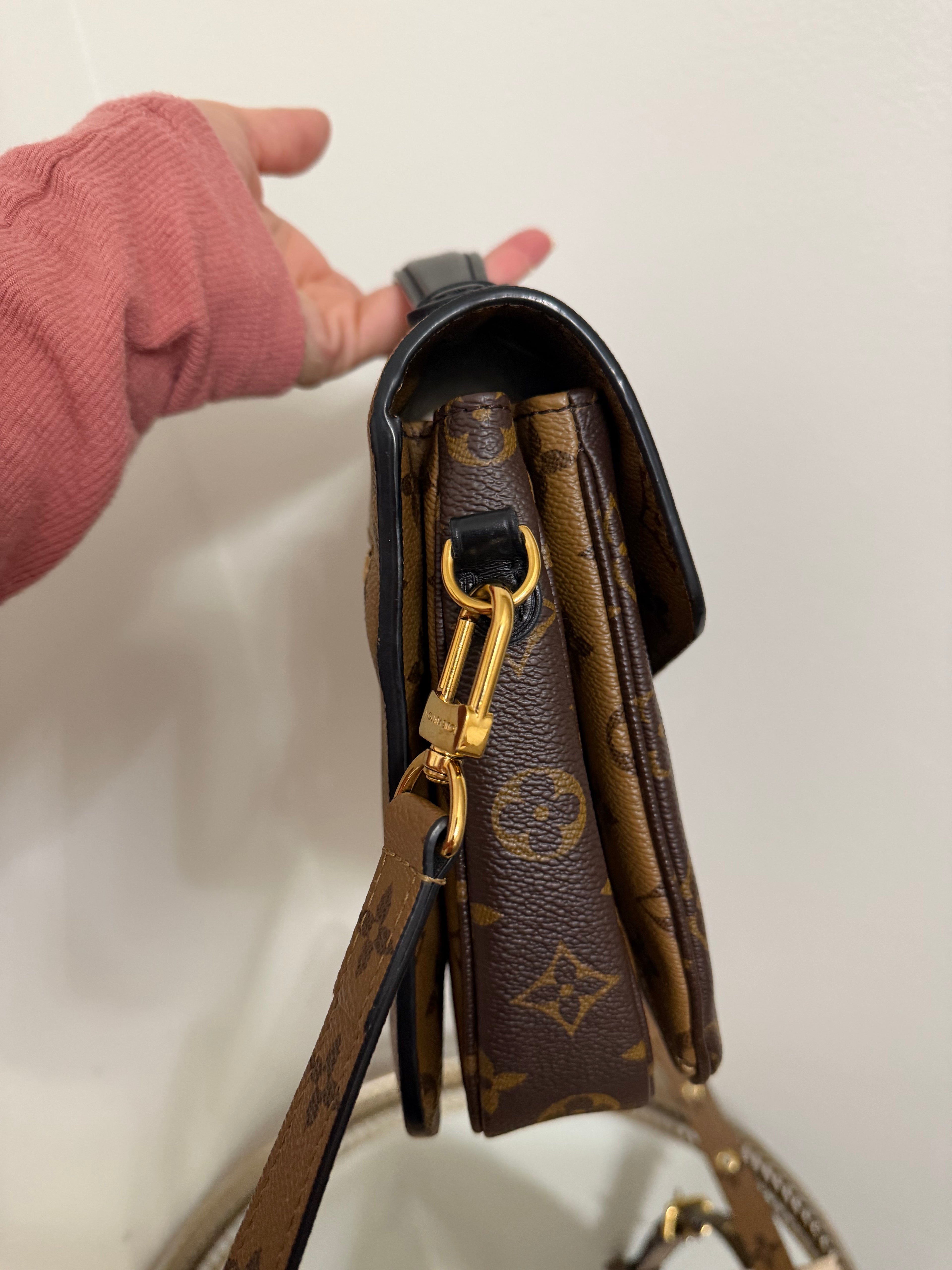 Louis Vuitton REVERSE MONOGRAM METIS
