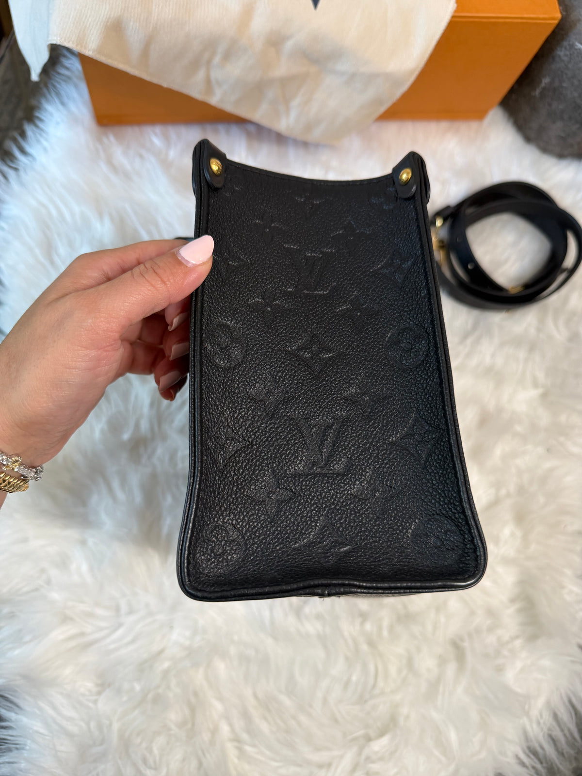 LOUIS VUITTON ON THE GO PM BLACK MONOGRAM EMPRONTE