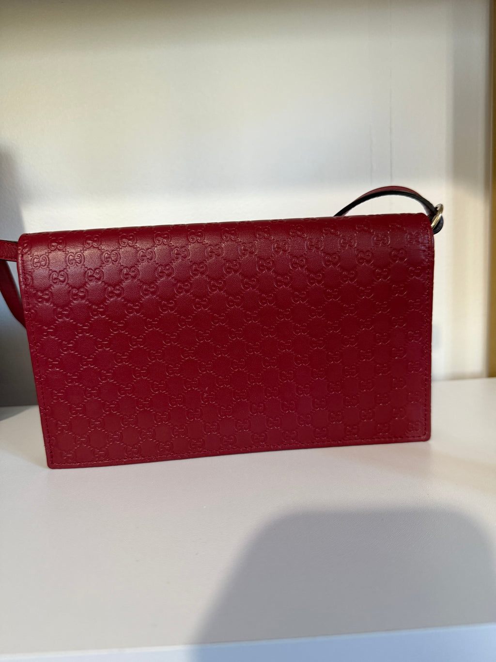 Gucci Microgucciccima wallet on chain