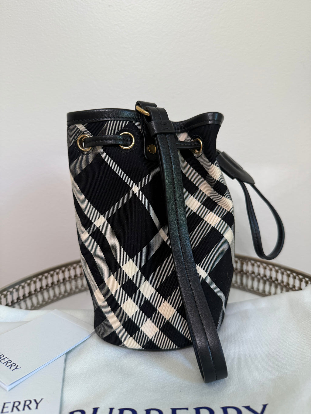 Checked Drawstring bucket bag