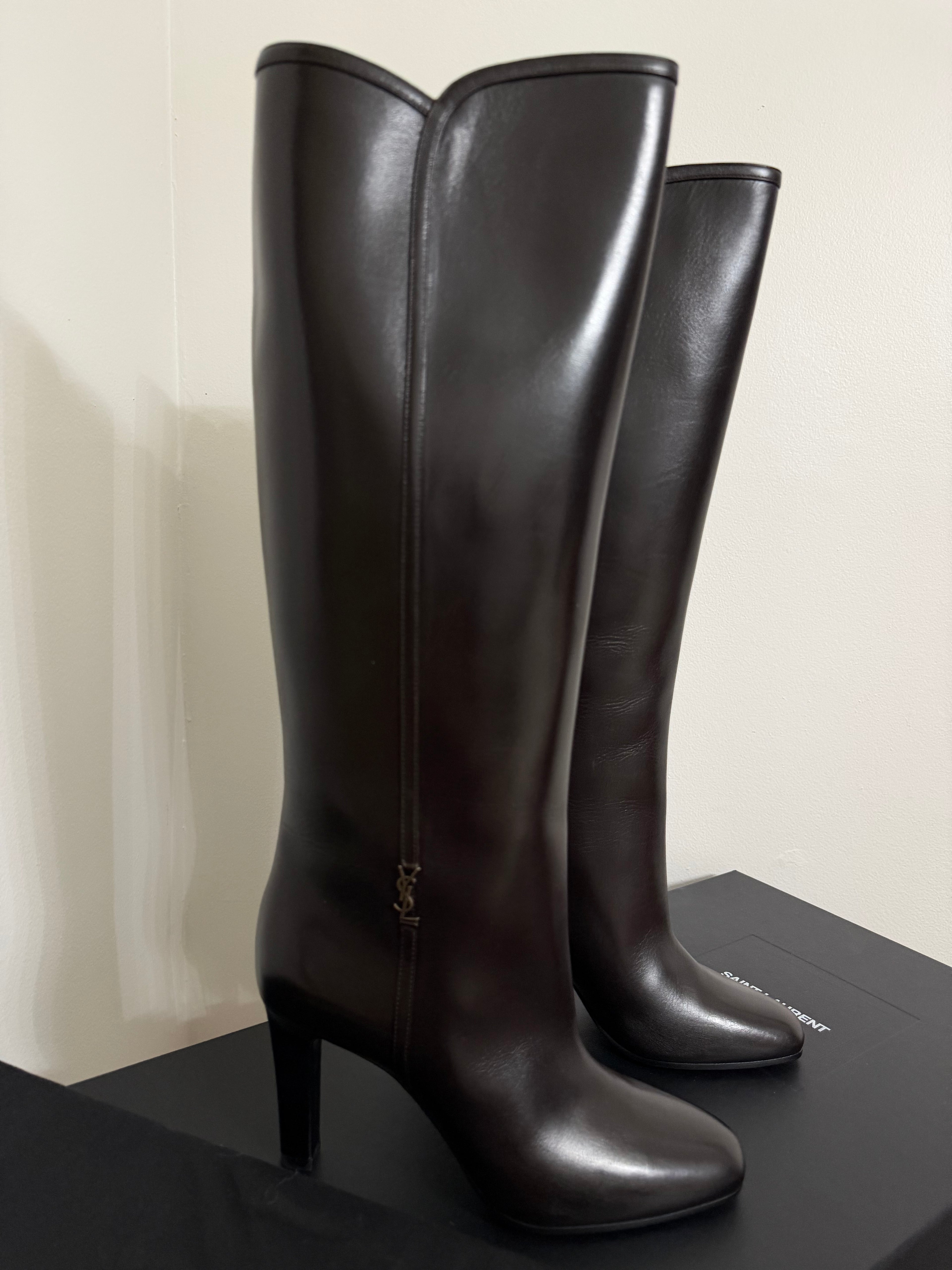 SAINT LAURENT JANE BOOTS