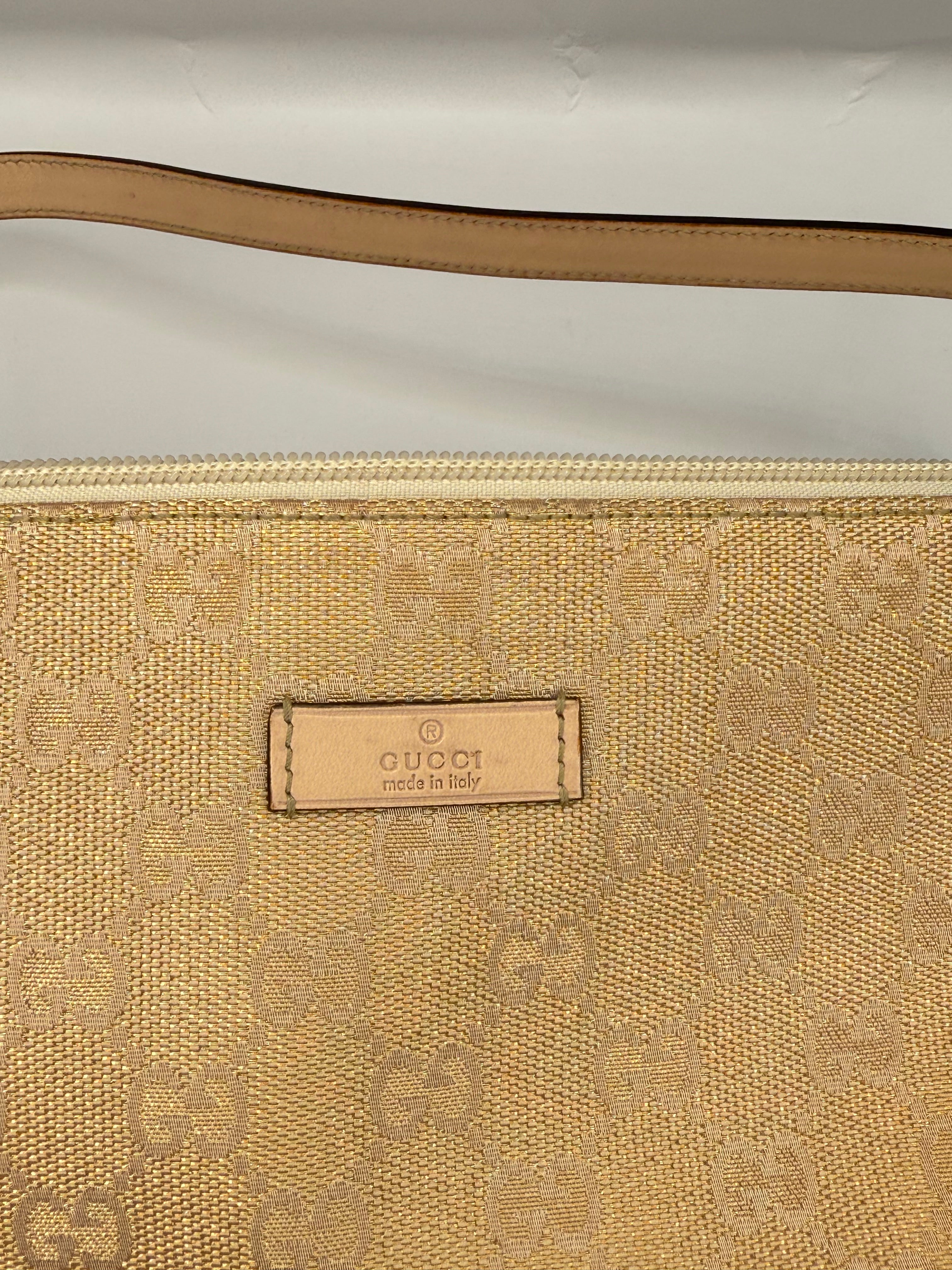 Vintage Gucci Boat Pochette