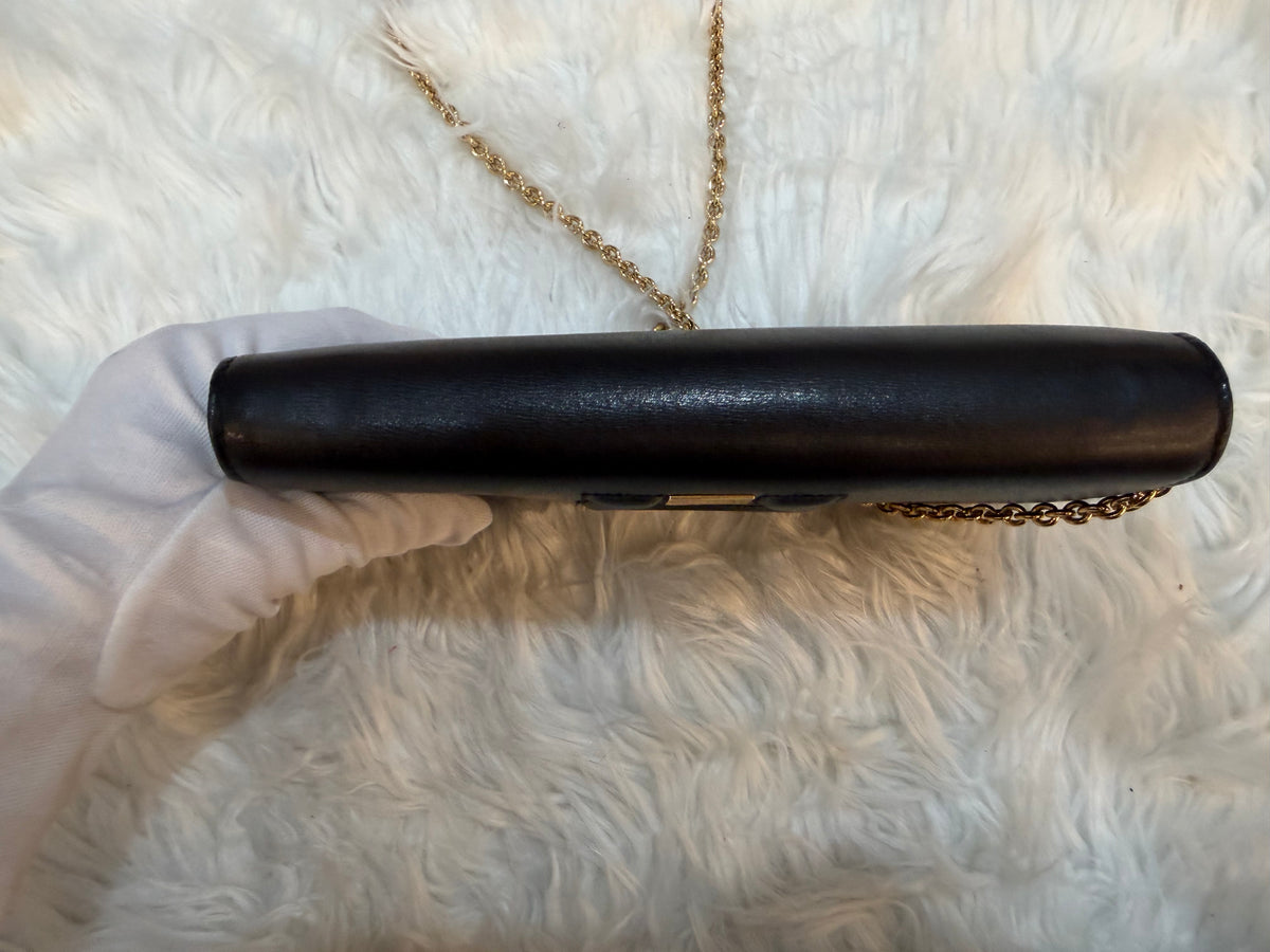 SALVATORE FERRAGAMO WALLET ON CHAIN