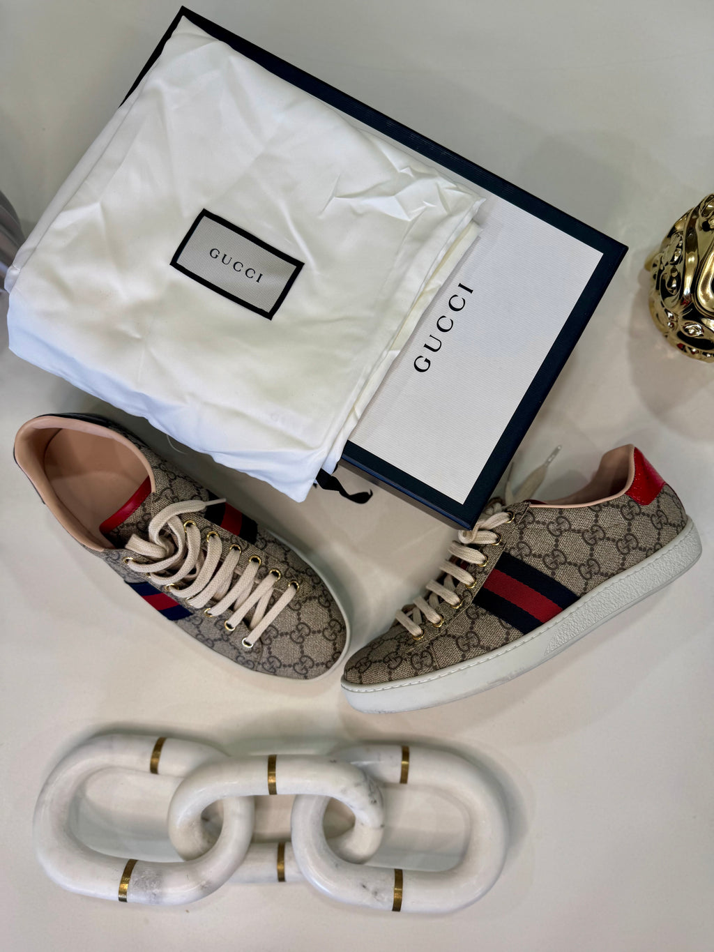 Gucci supreme sneakers