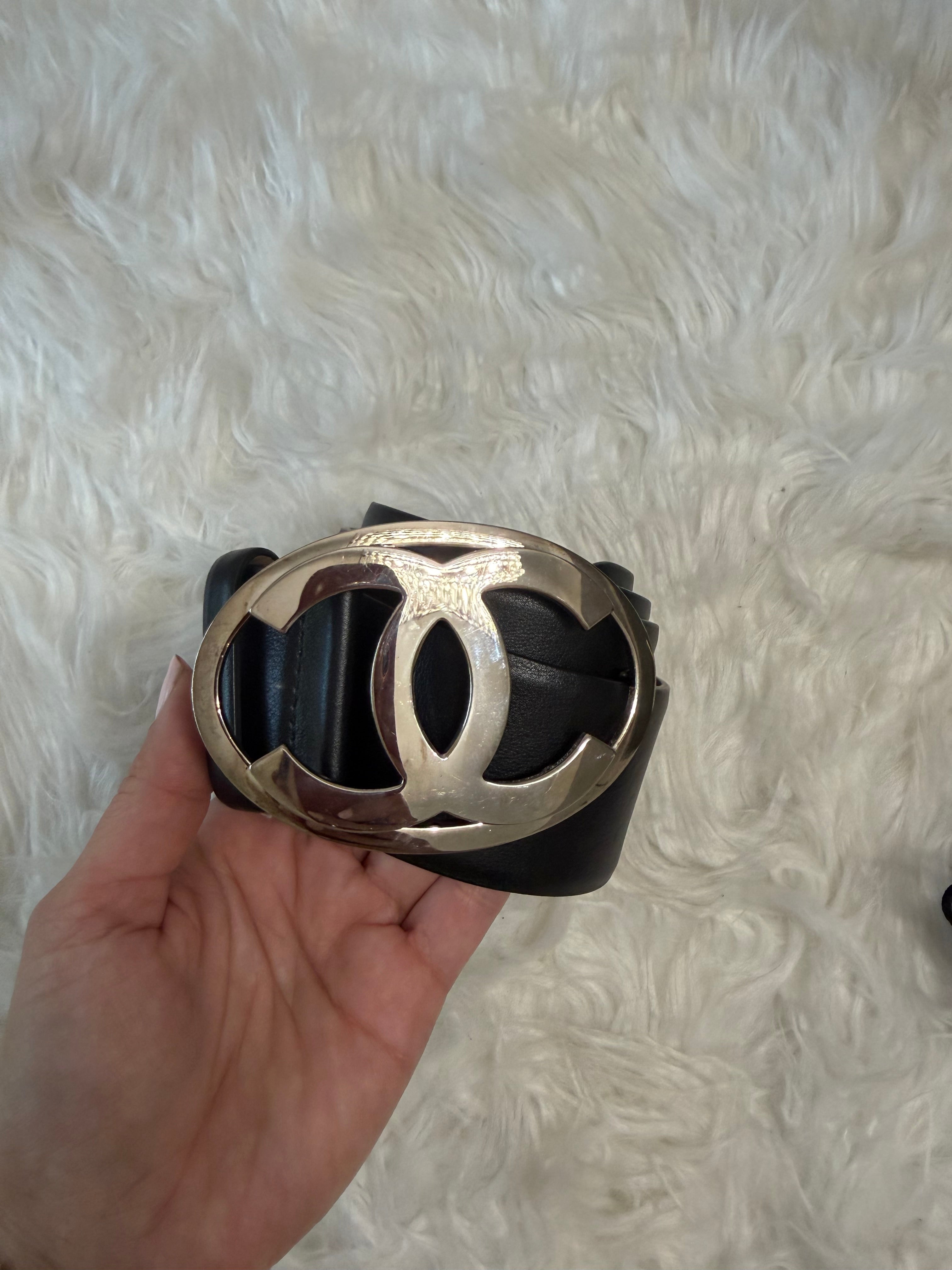 VINTAGE CHANEL LARGE CC LOGO LEATHER BELT