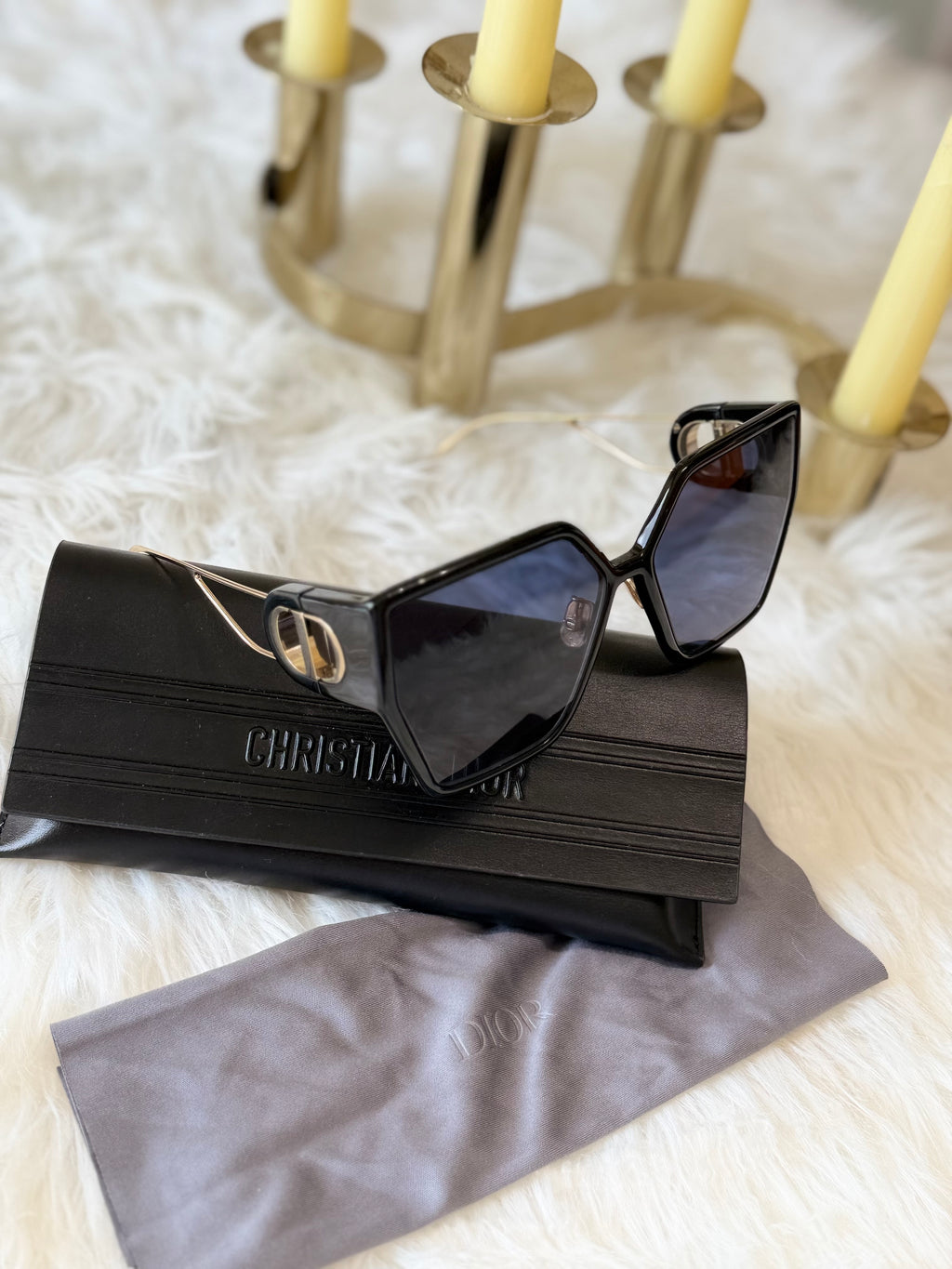 CHRISTIAN DIOR 30 MONTAIGNE IN BLACK