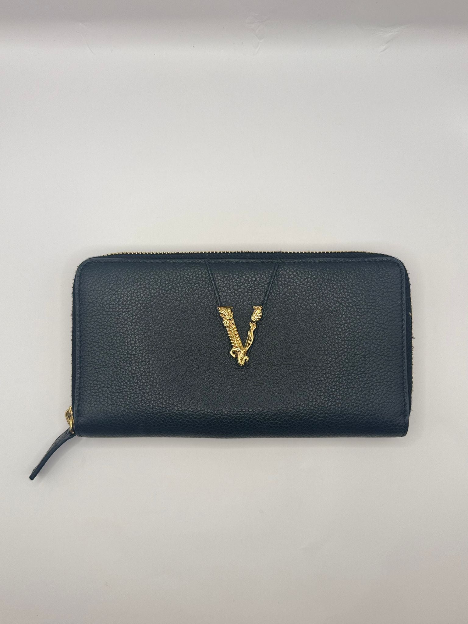 Versace Virtus Round Zipper Wallet