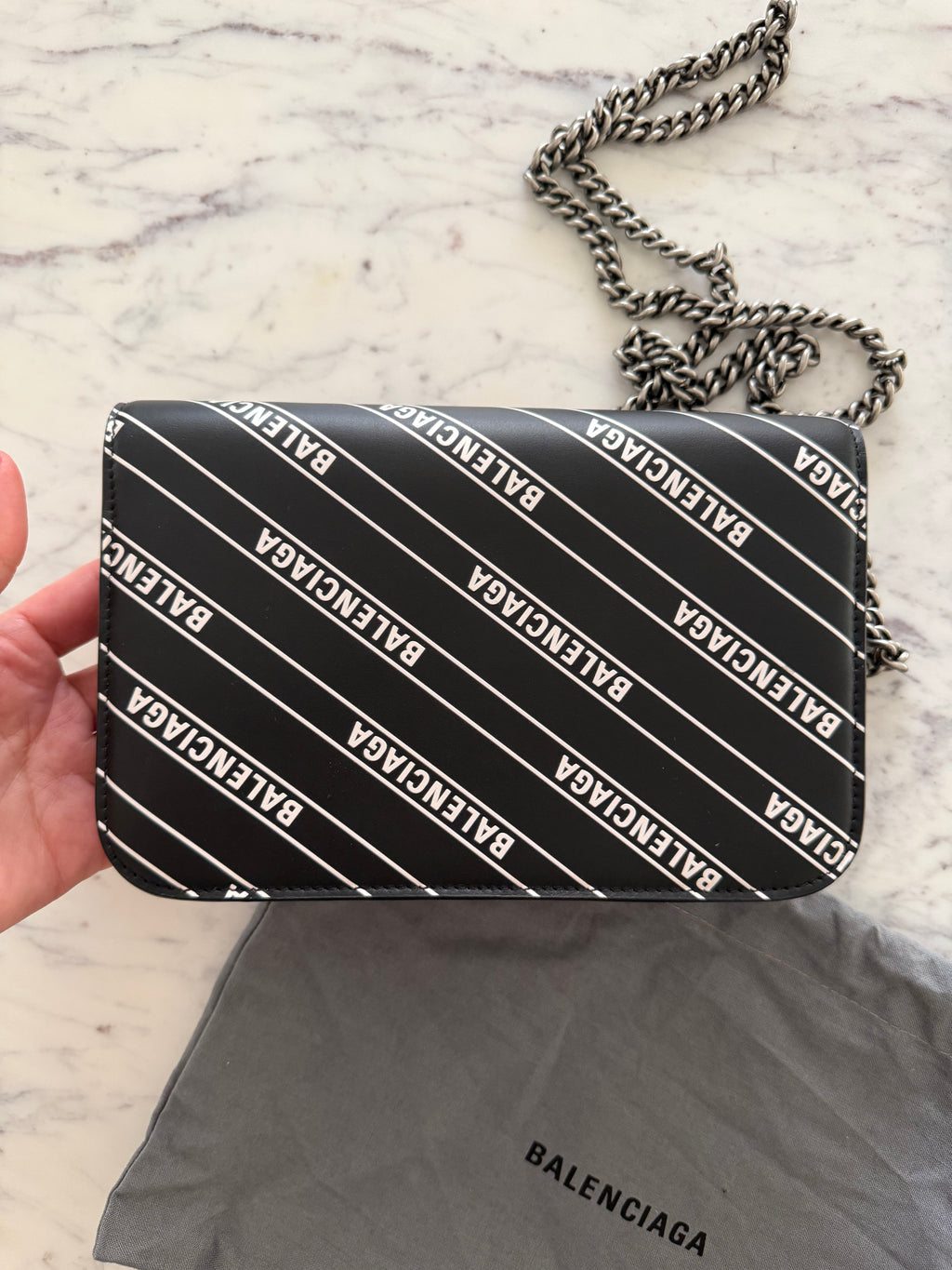 BALENCIAGA B LOGO WALLET ON CHAIN