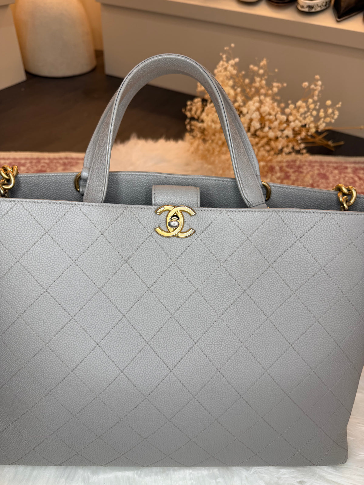 CHANEL CHIC AFFINITY CONVERTIBLE SHOPPING TOTE ALL STITCHED CAVIAR