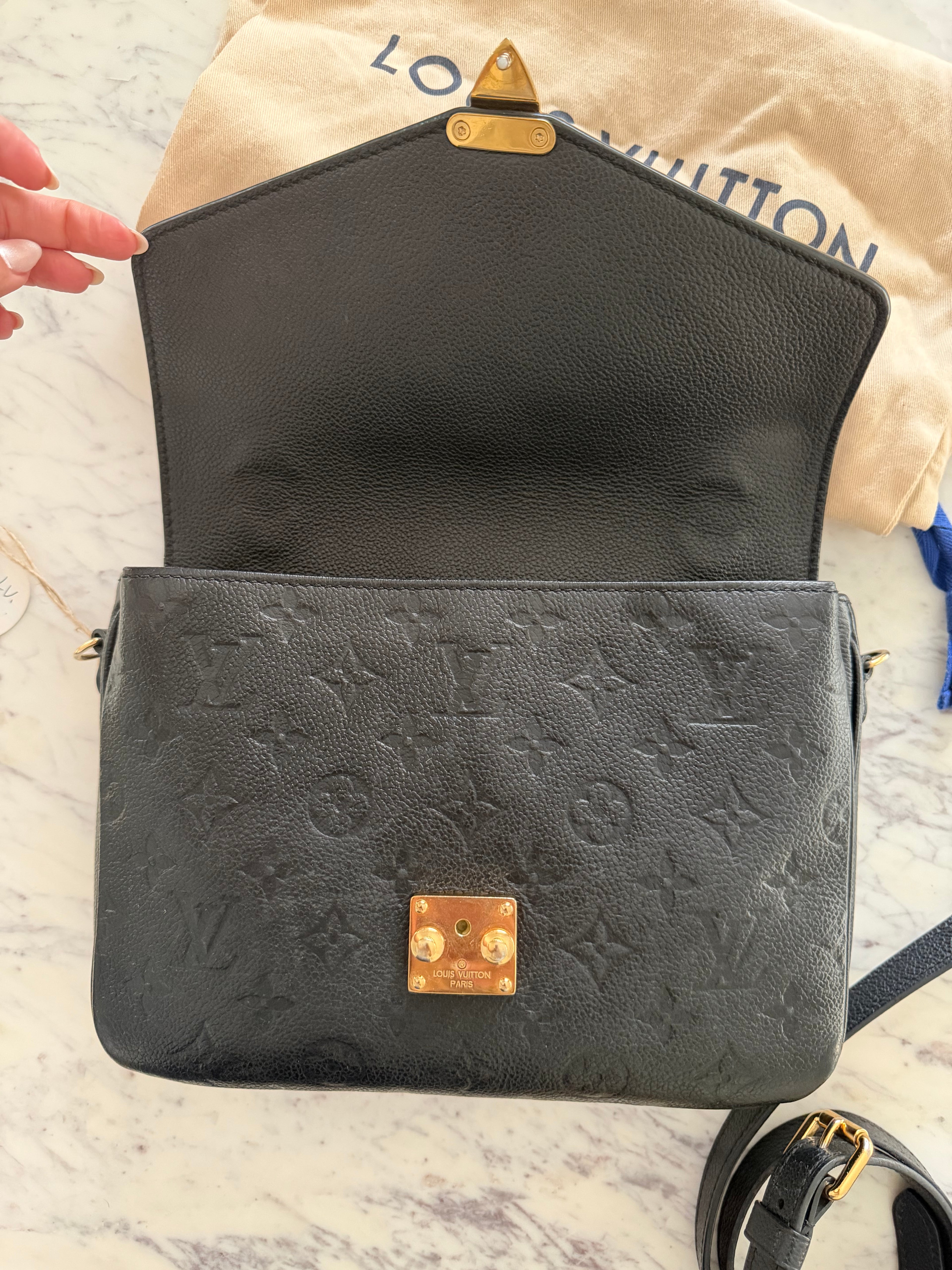 Louis Vuitton Pochette Metis Empreinte bag
