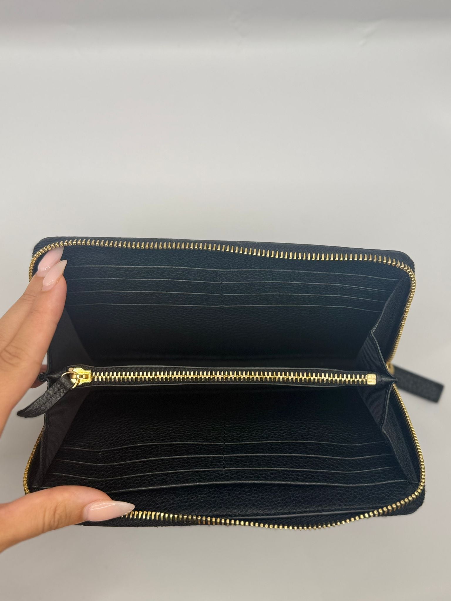 Versace Virtus Round Zipper Wallet