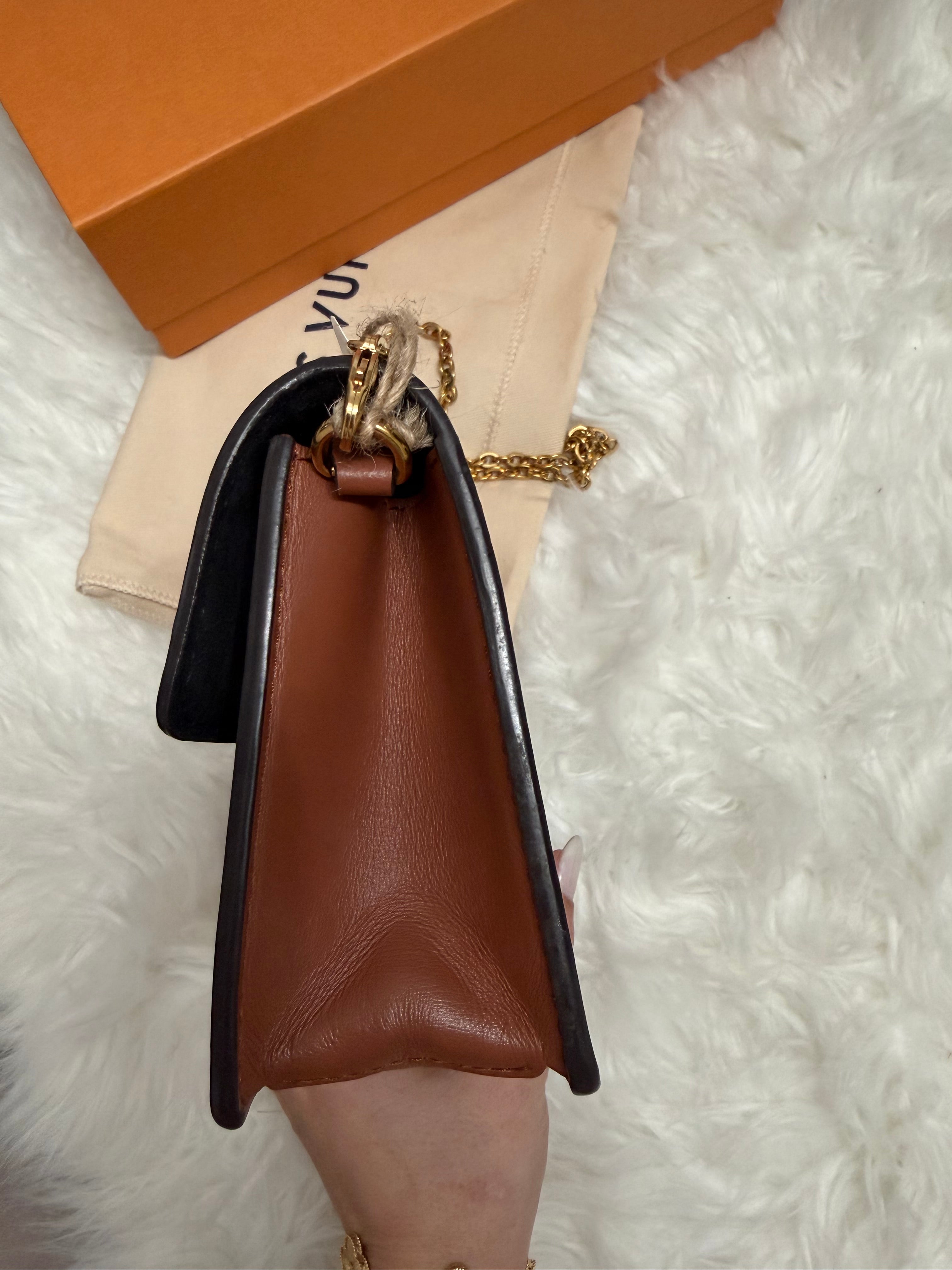 LOUIS VUITTON MONOGRAM DAUPHINE WALLET ON CHAIN