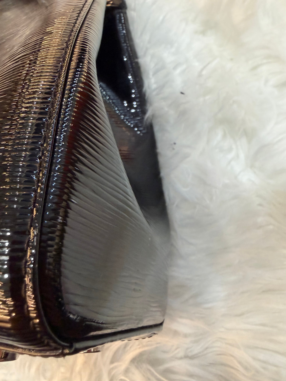 LOUIS VUITTON BREA GM EPI LEATHER