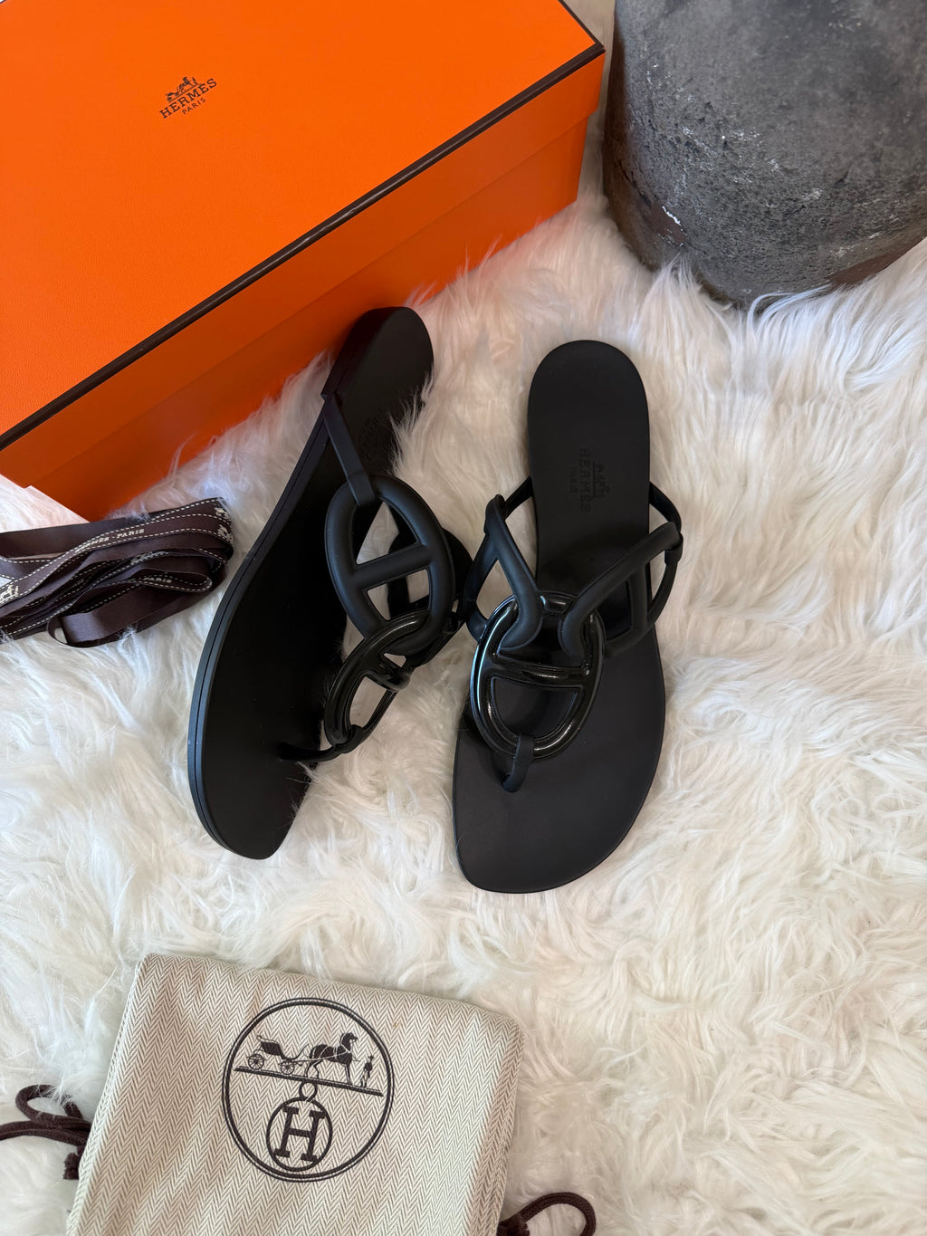 HERMES RUBBER EGERIE SLIDES