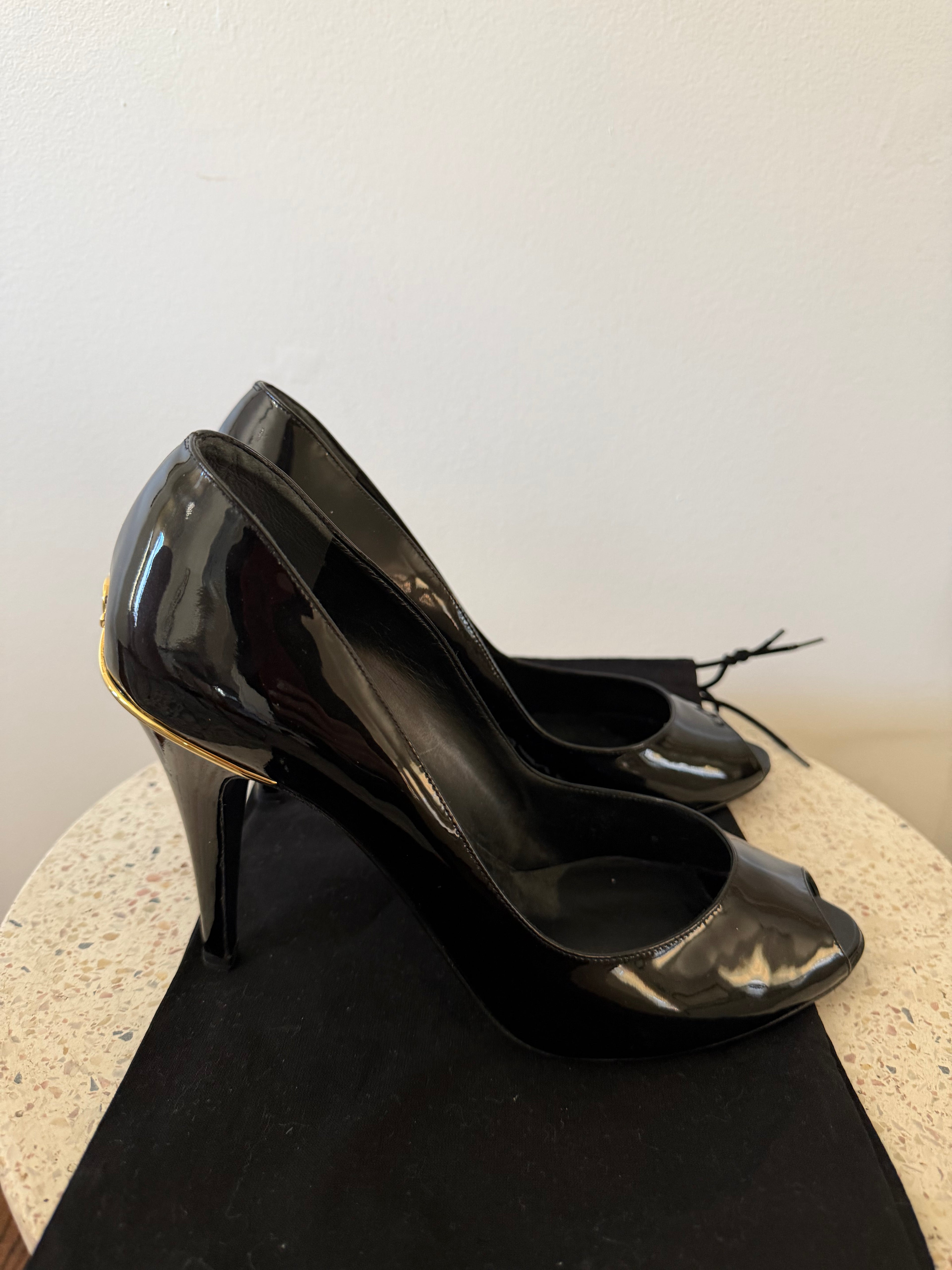 CHANEL CC PATENT LEATHER PEEP TOE PUMPS