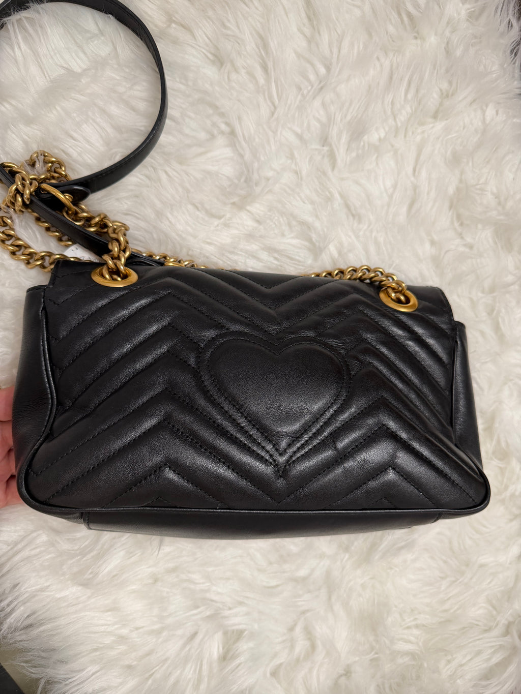 GUCCI GG MARMONT SHOULDER BAG