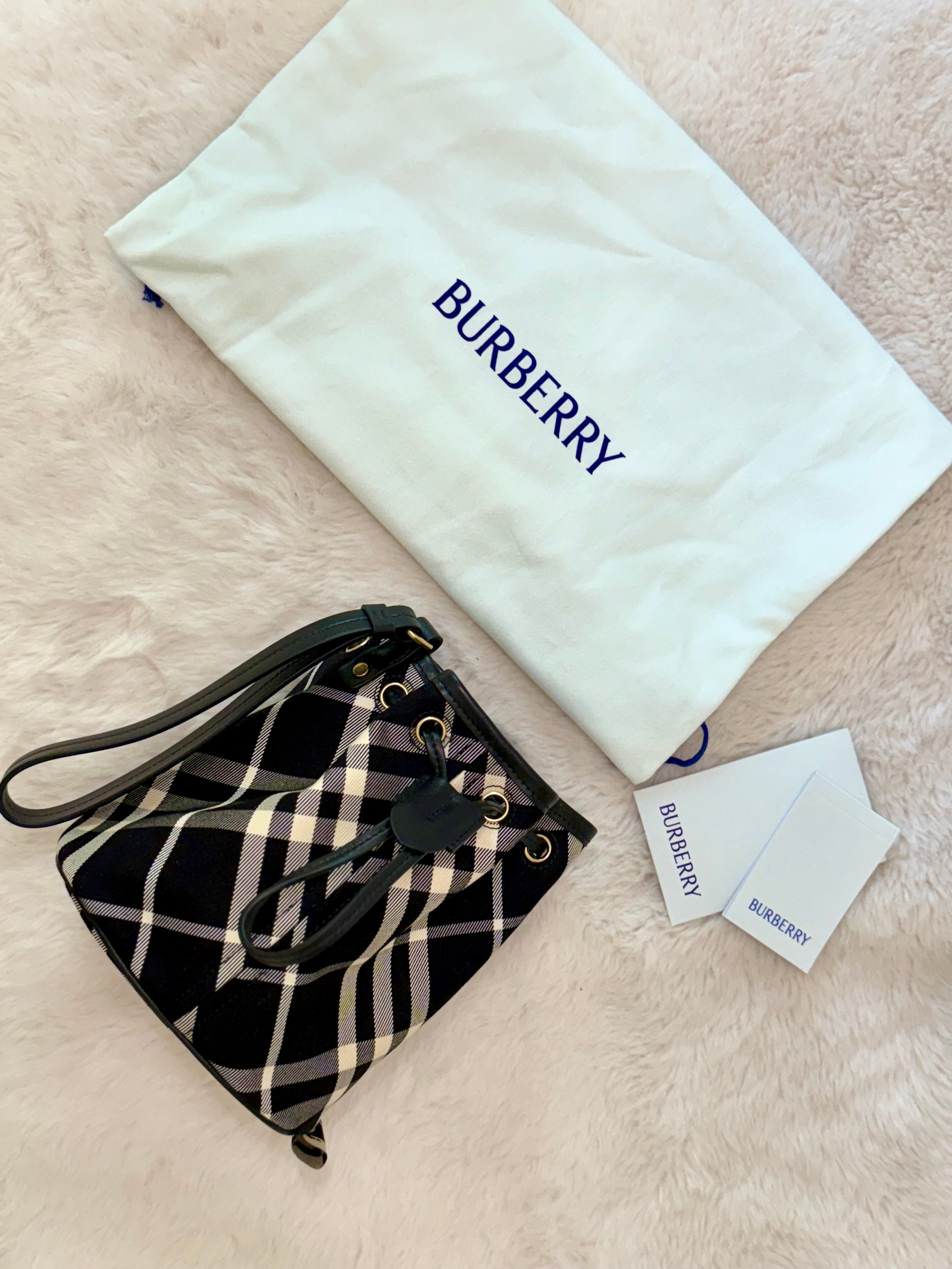 Checked Drawstring bucket bag