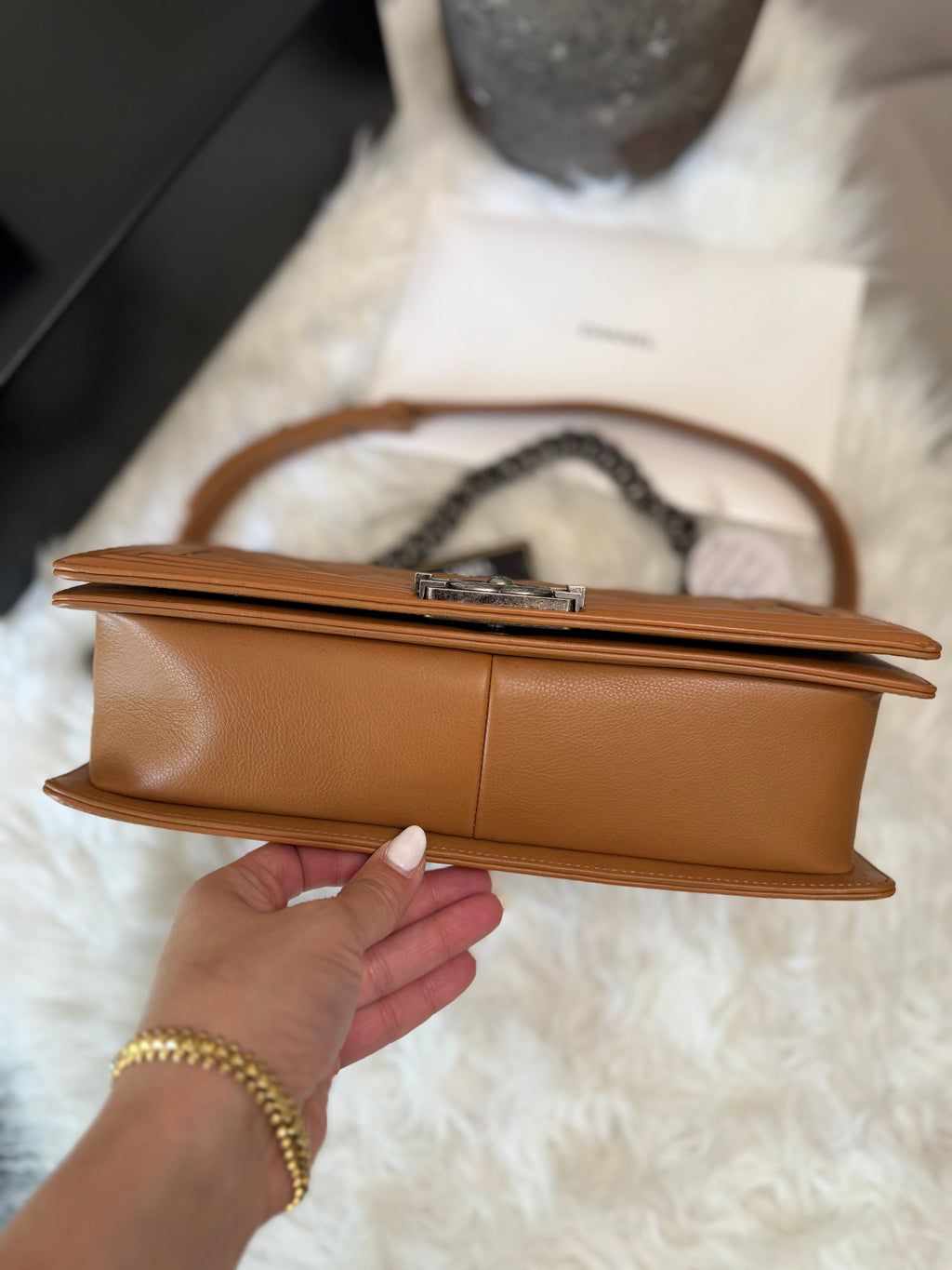 CHANEL BOY FLAP BAG IN CAVIAR LEATHER