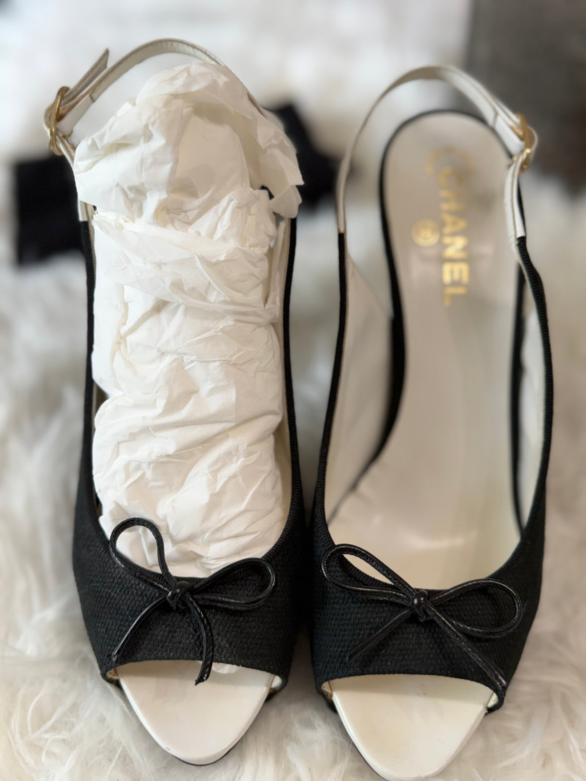 CHANEL INTERLOCKING CC LOGO SLINGBACK PUMP WITH GOLD CC CHARM ON THE BUCKLE