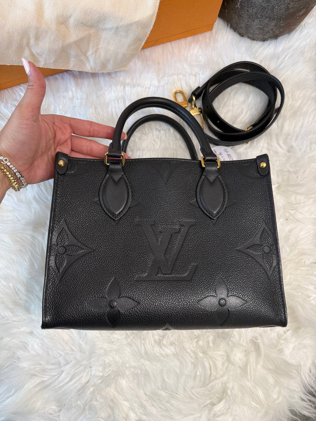 LOUIS VUITTON ON THE GO PM BLACK MONOGRAM EMPRONTE