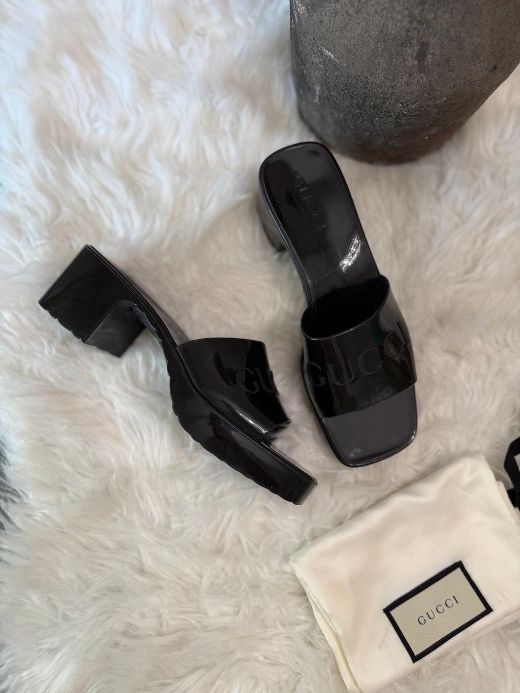 GUCCI RUBBER LOGO PLATFORM SANDALS