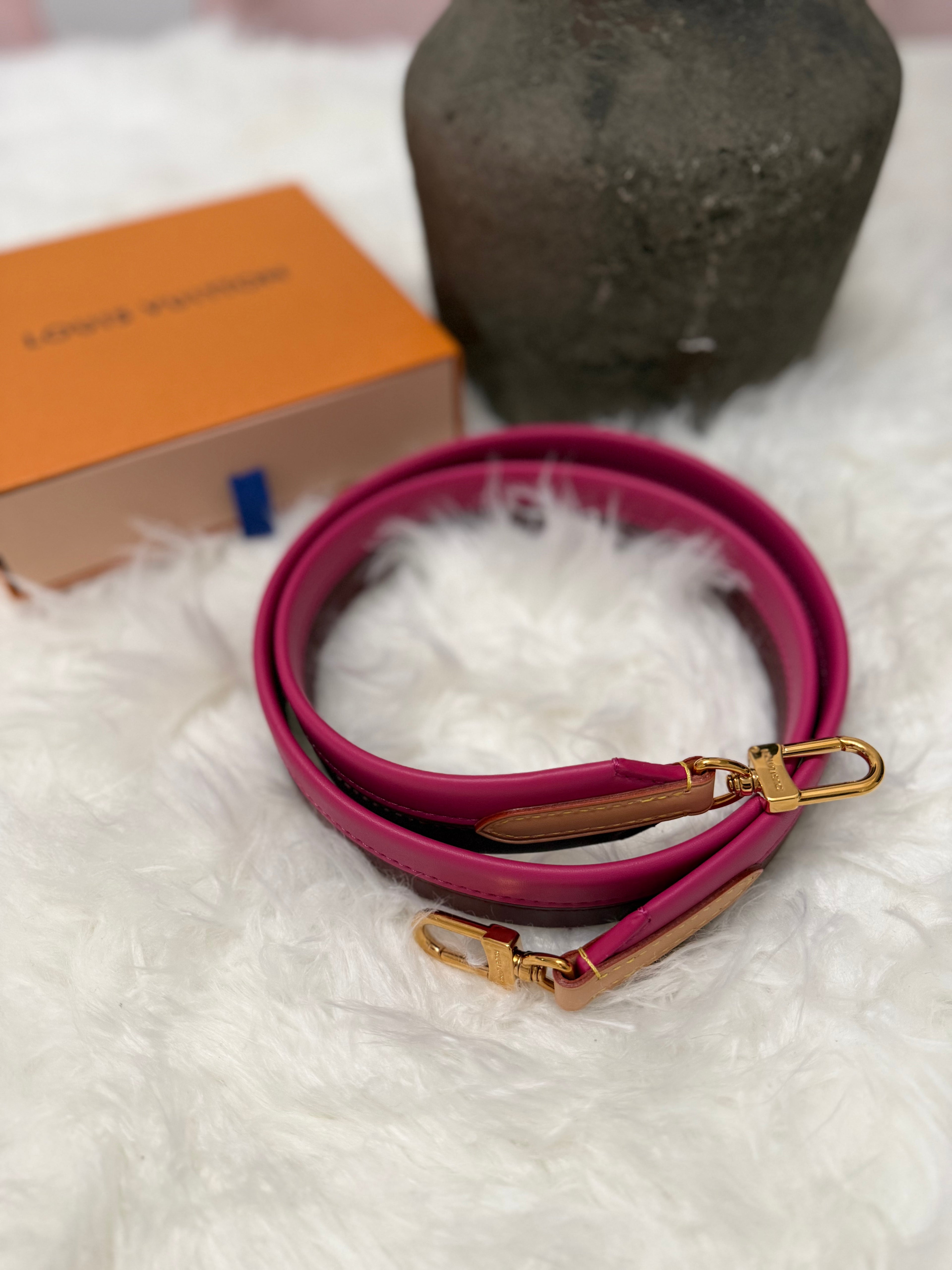 LOUIS VUITTON CLUNY BB BICOLOR CALFSKIN LEATHER SHOULDER STRAP