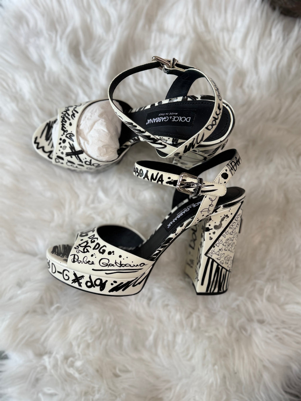 DOLCE & GABBANA LOGO PRINT GRAFFITI PLATFORM SANDALS
