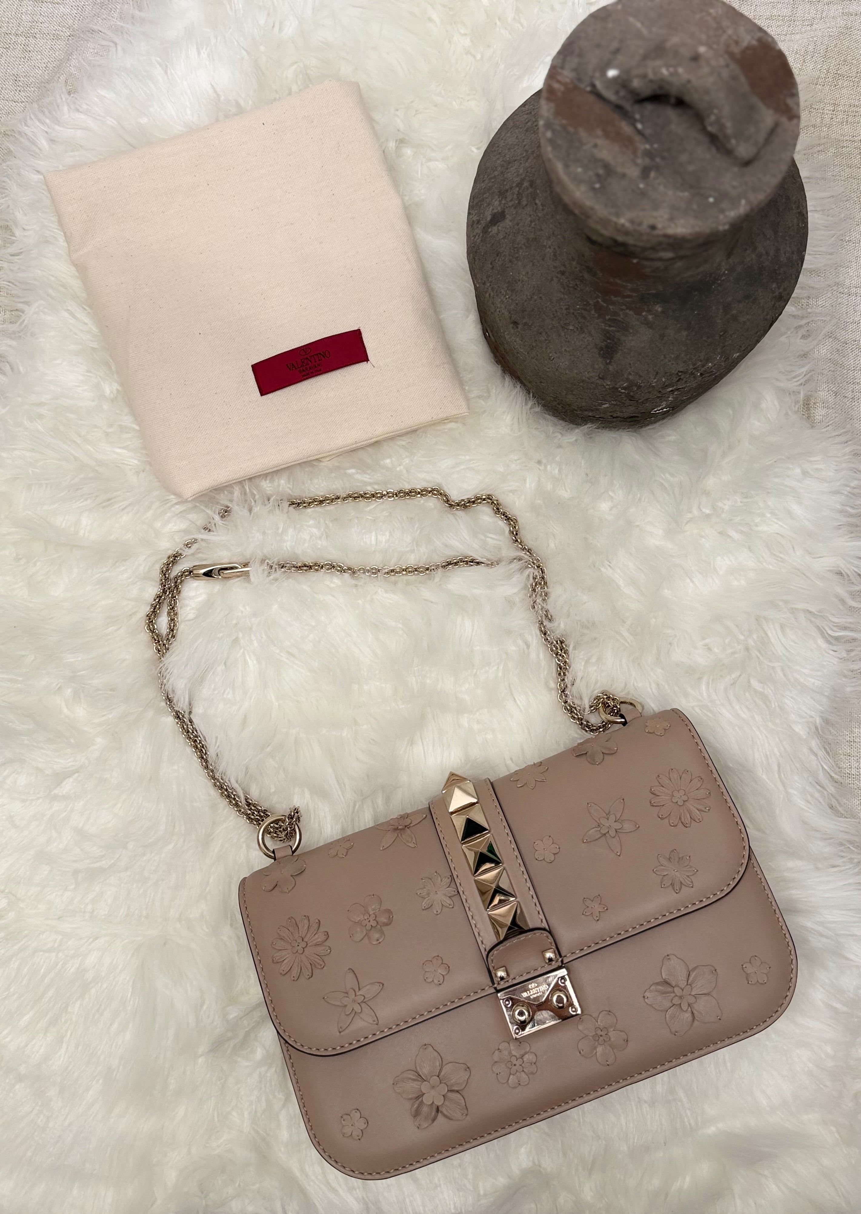 VALENTINO GARAVANI VITELLO FLOWER WITH ROCKSTUDS