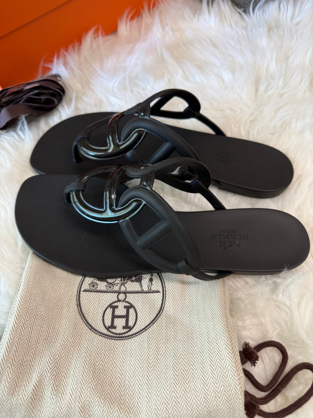 HERMES RUBBER EGERIE SLIDES