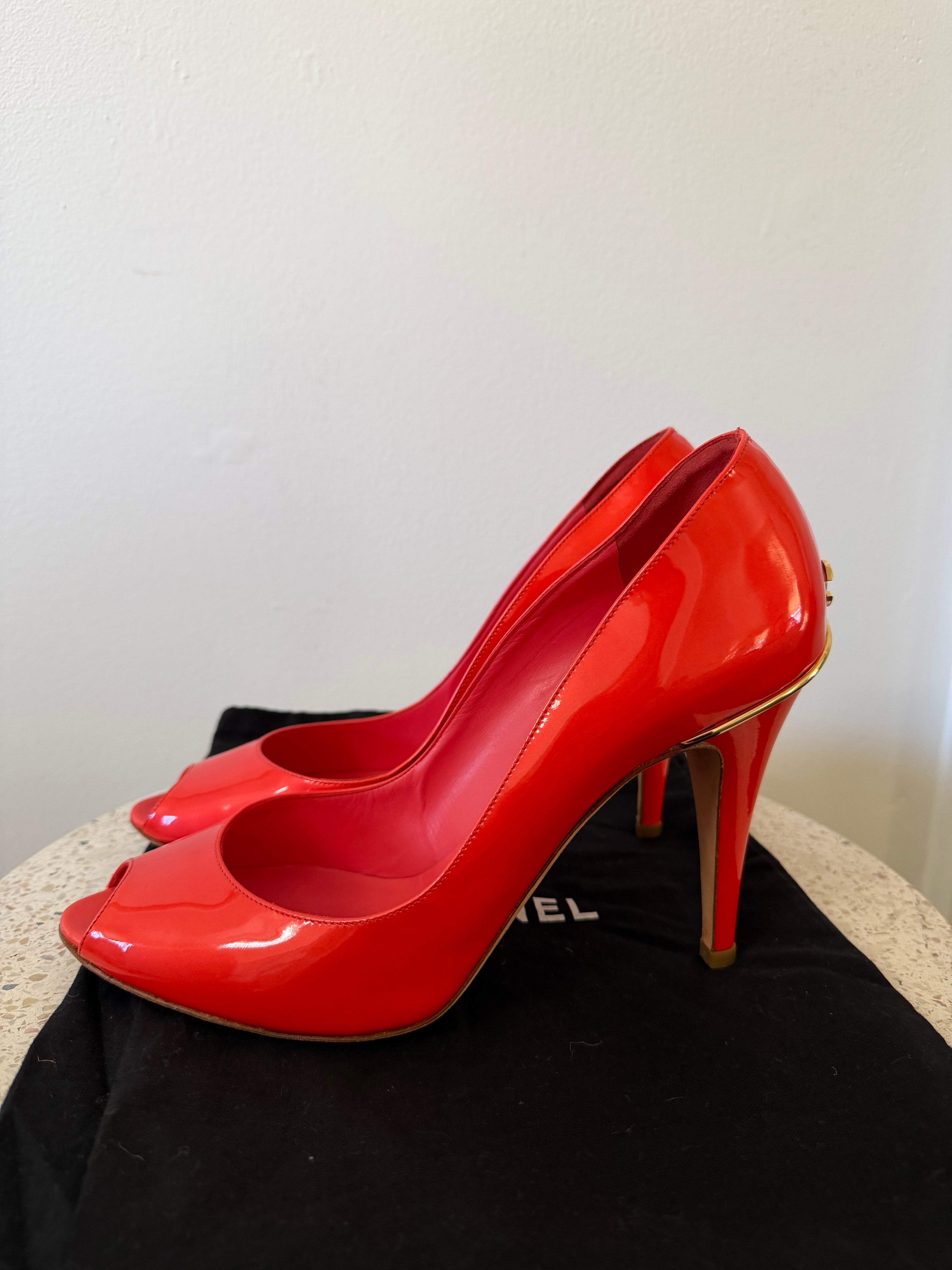 CHANEL CC PATENT LEATHER PEEP TOE PUMPS