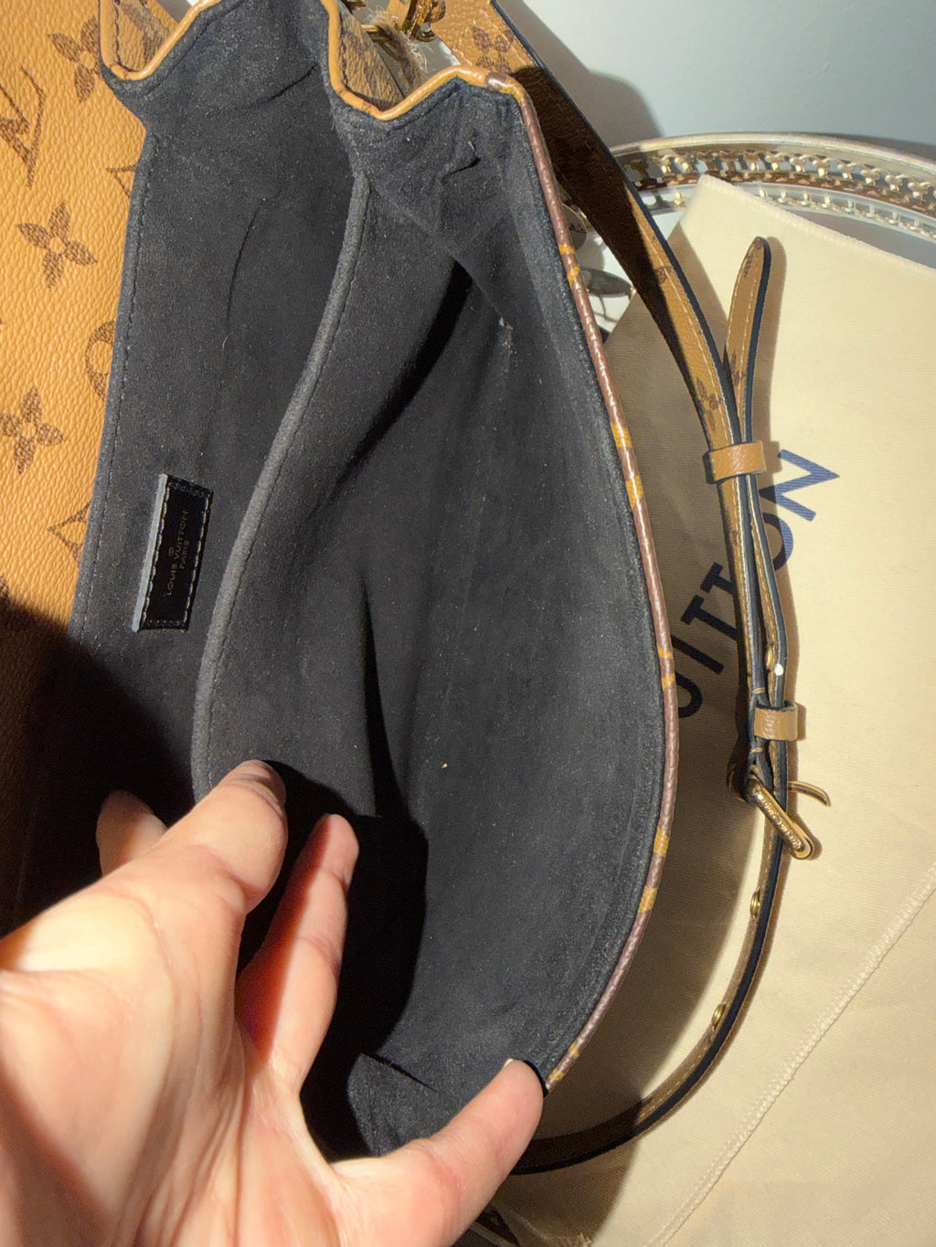 Louis Vuitton REVERSE MONOGRAM METIS