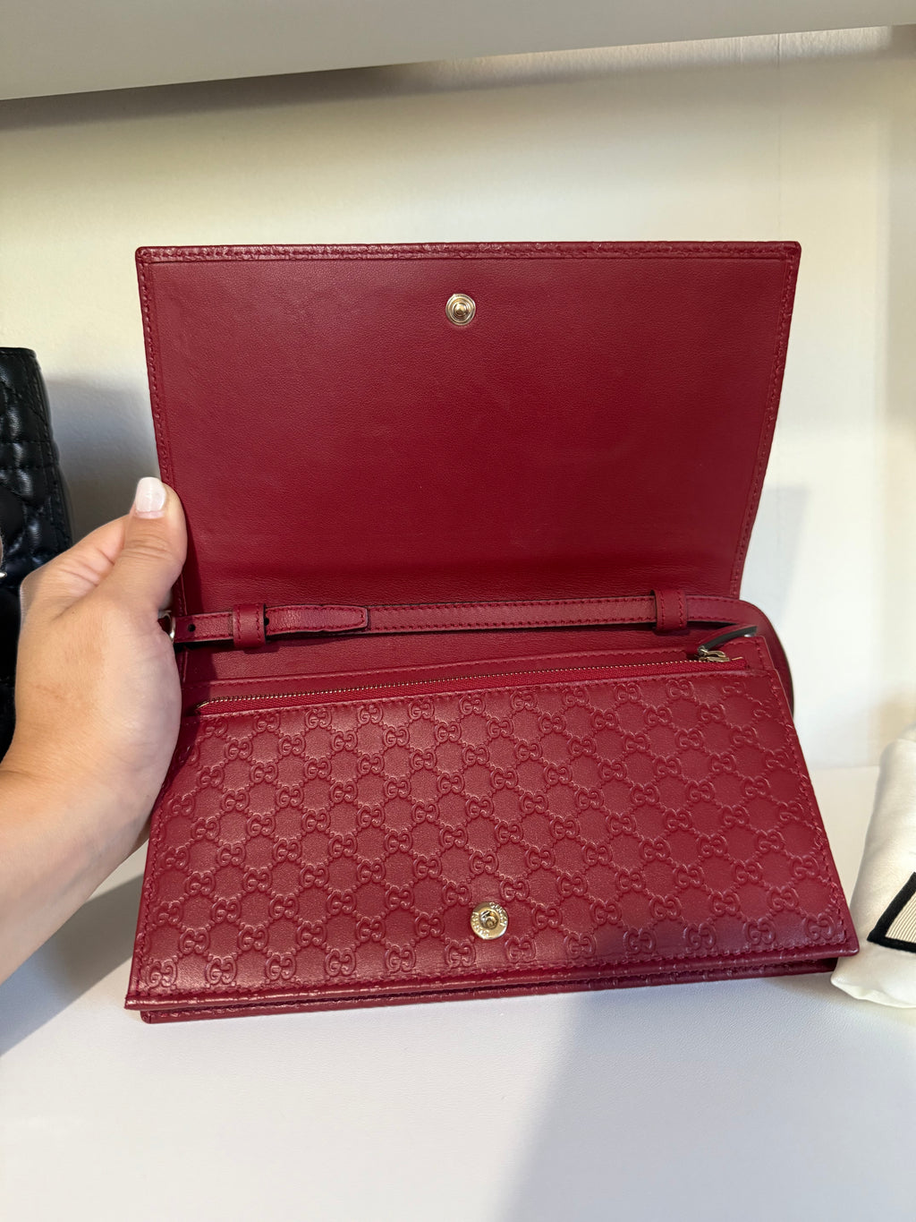 Gucci Microgucciccima wallet on chain