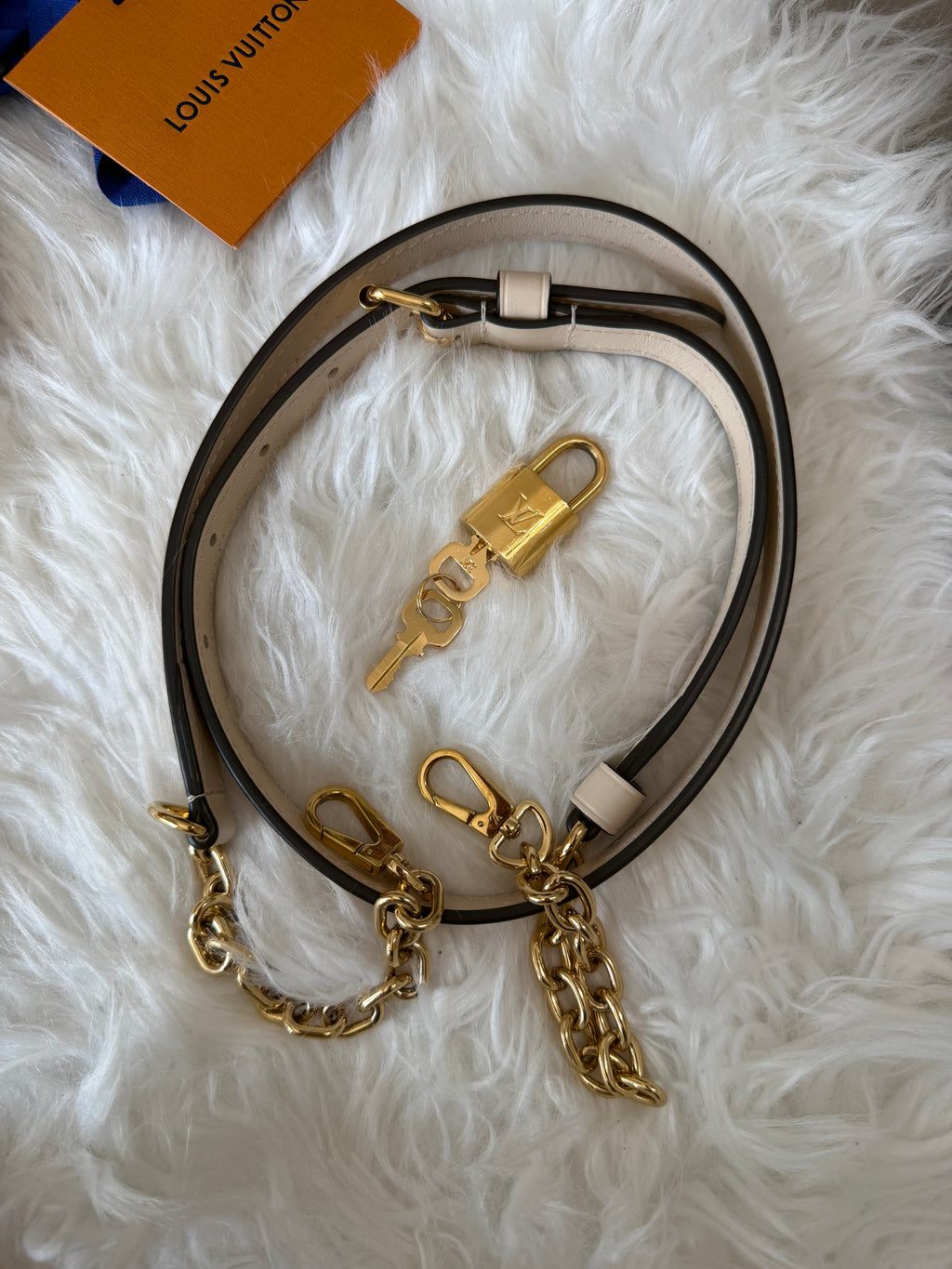 LOUIS VUITTON SPEEDY BANDOULIERE 20 EMPREINTE LEATHER