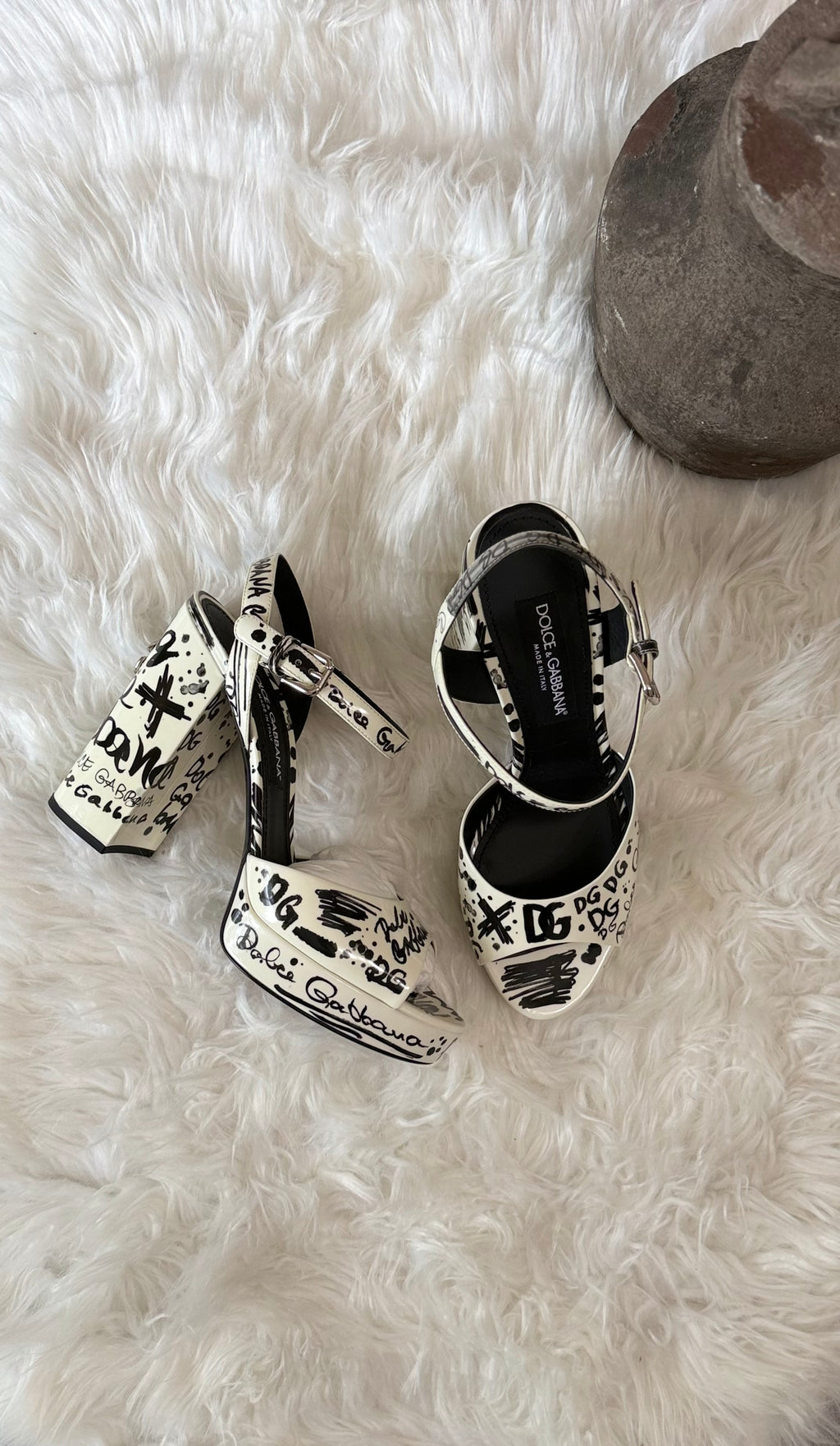 DOLCE & GABBANA LOGO PRINT GRAFFITI PLATFORM SANDALS