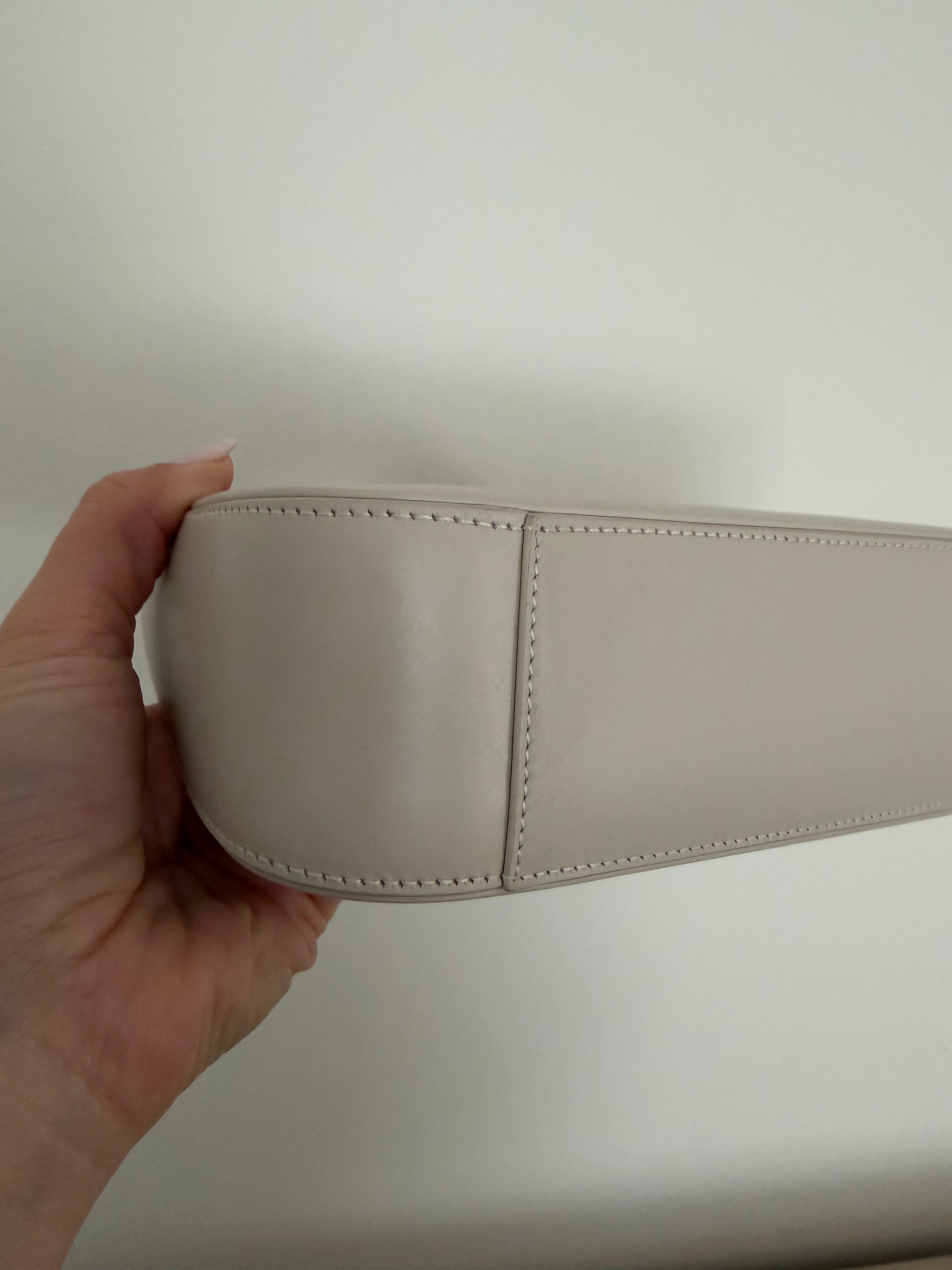 SAINT LAURENT 5 A 7 SHOULDER BAG