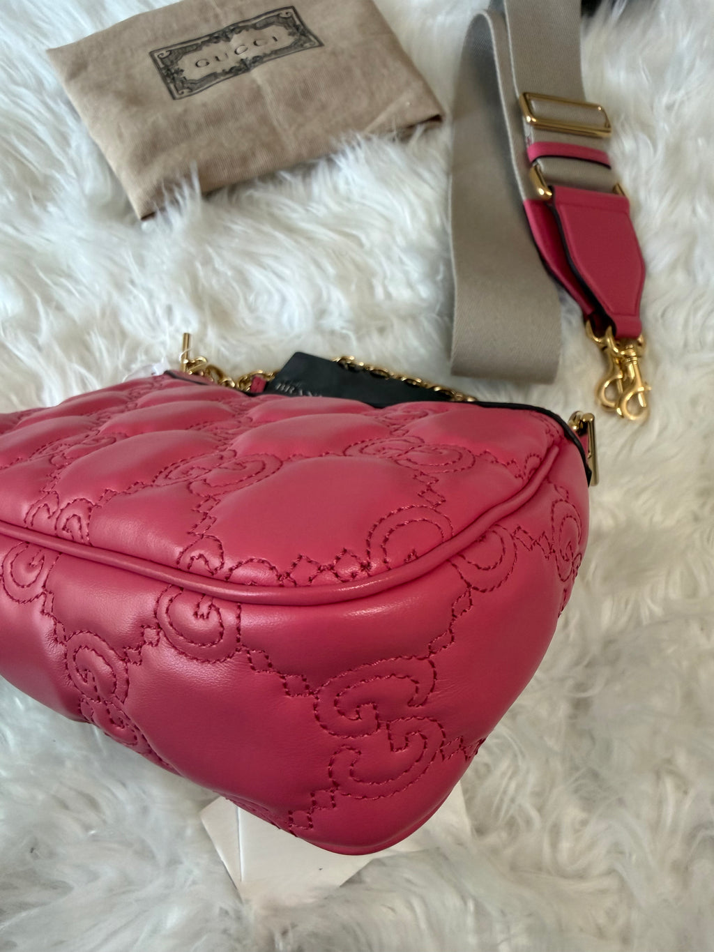 GUCCI GG METELASSE QUILTED LEATHER SHOULDER BAG