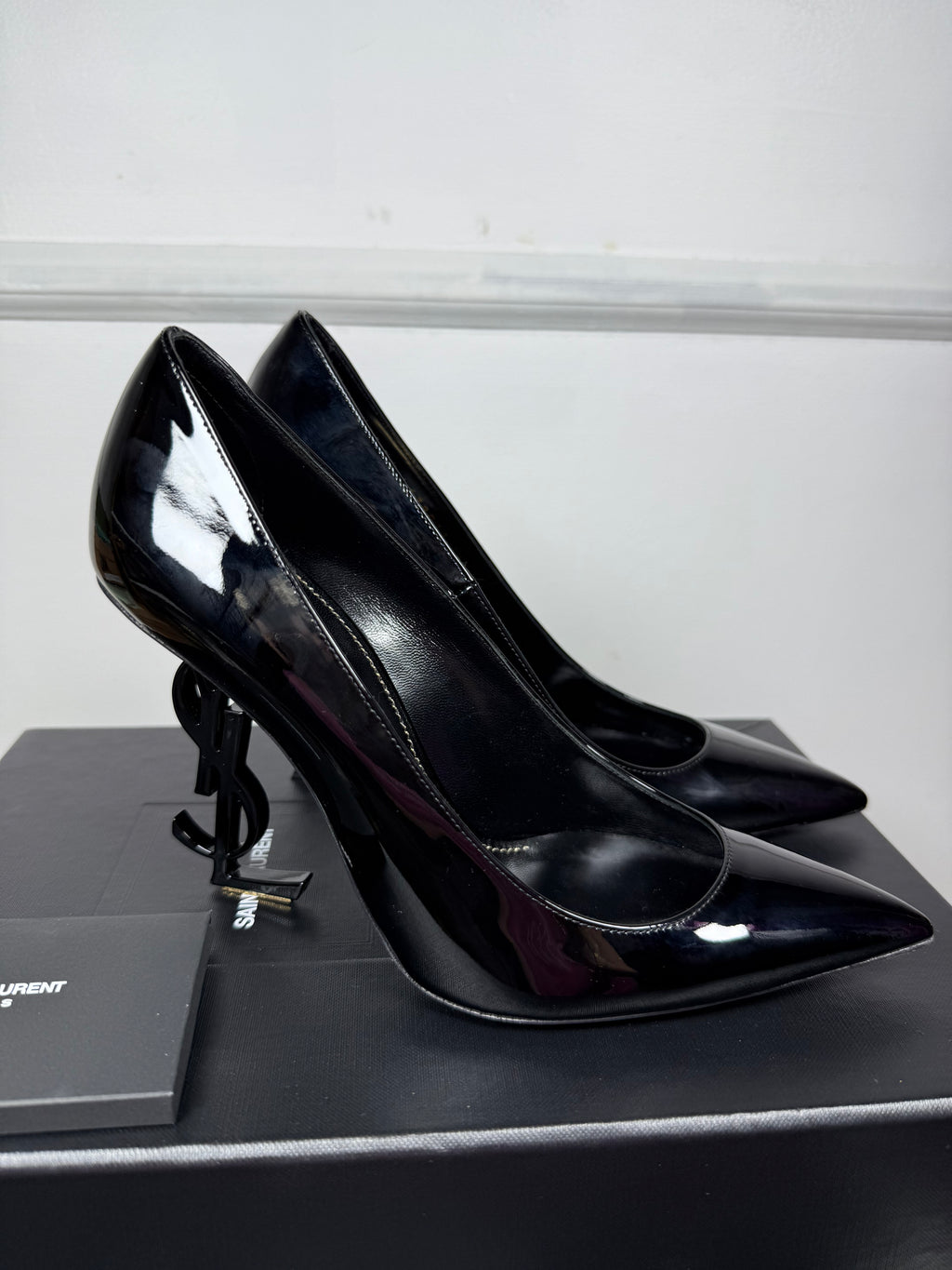 SAINT LAURENT OPYUM BLACK PATENT POINTED TOE PUMPS