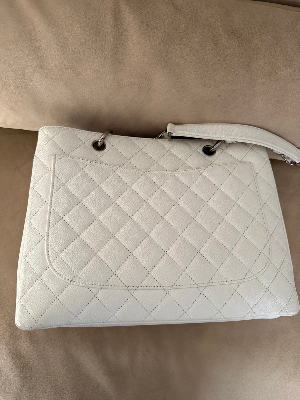 CHANEL GRAND TOTE IN CAVIAR LEATHER