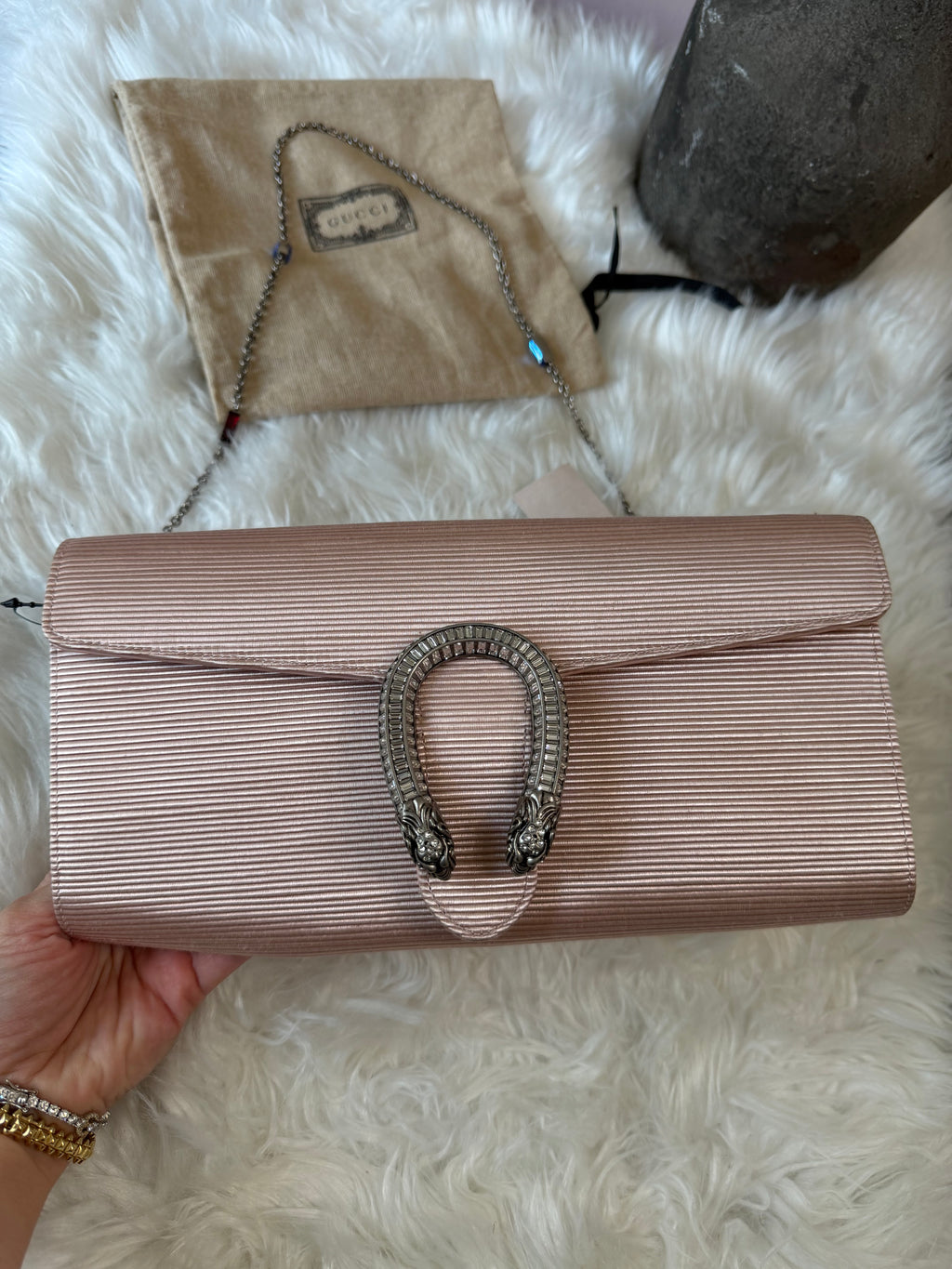 GUCCI DIONYSUS SILK SATIN CLUTCH WITH CRYSTAL TIGER HEAD