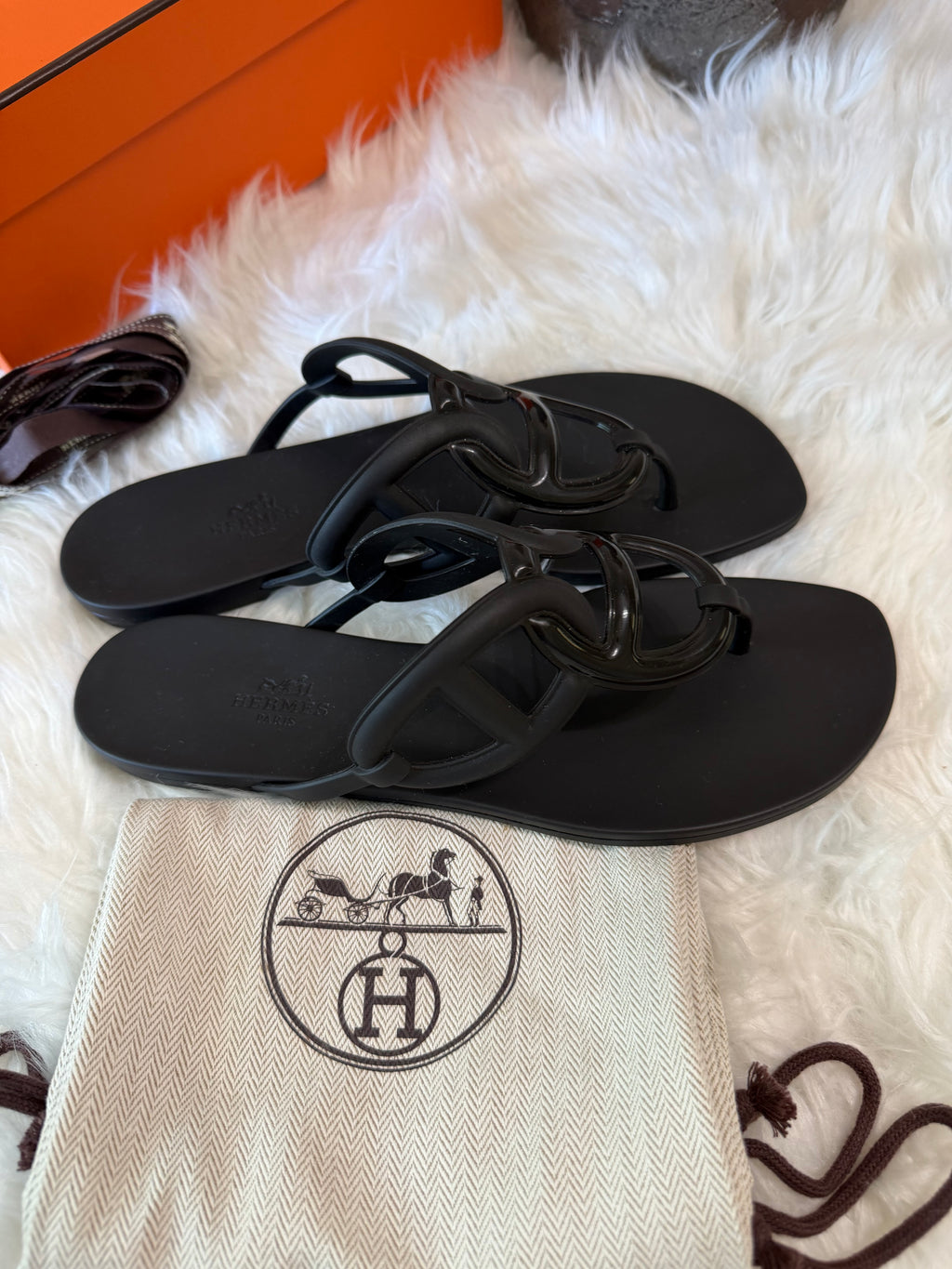 HERMES RUBBER EGERIE SLIDES