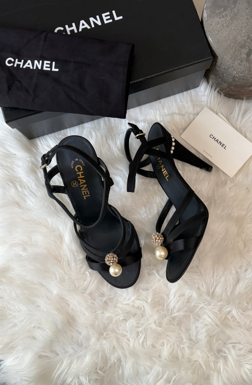 CHANEL PEARL AND CRYSTAL OPEN TOE SANDALS size: 41.5