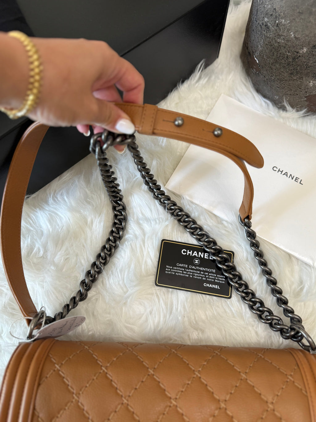 CHANEL BOY FLAP BAG IN CAVIAR LEATHER