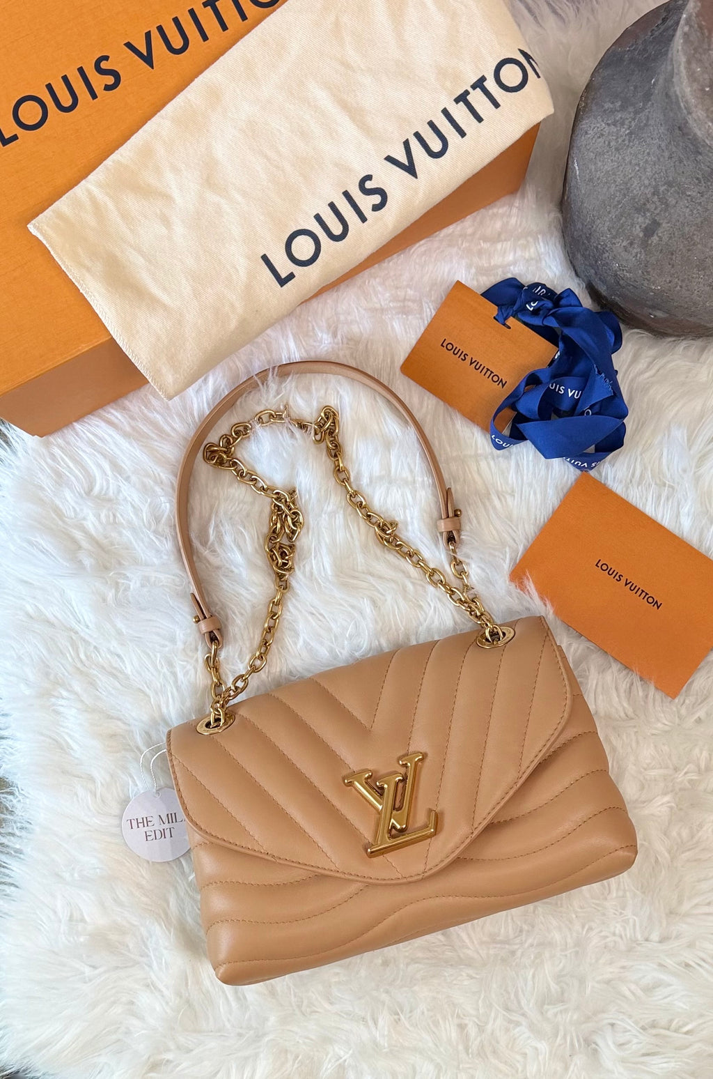LOUIS VUITTON CALFSKIN LV NEW WAVE CHAIN BAG